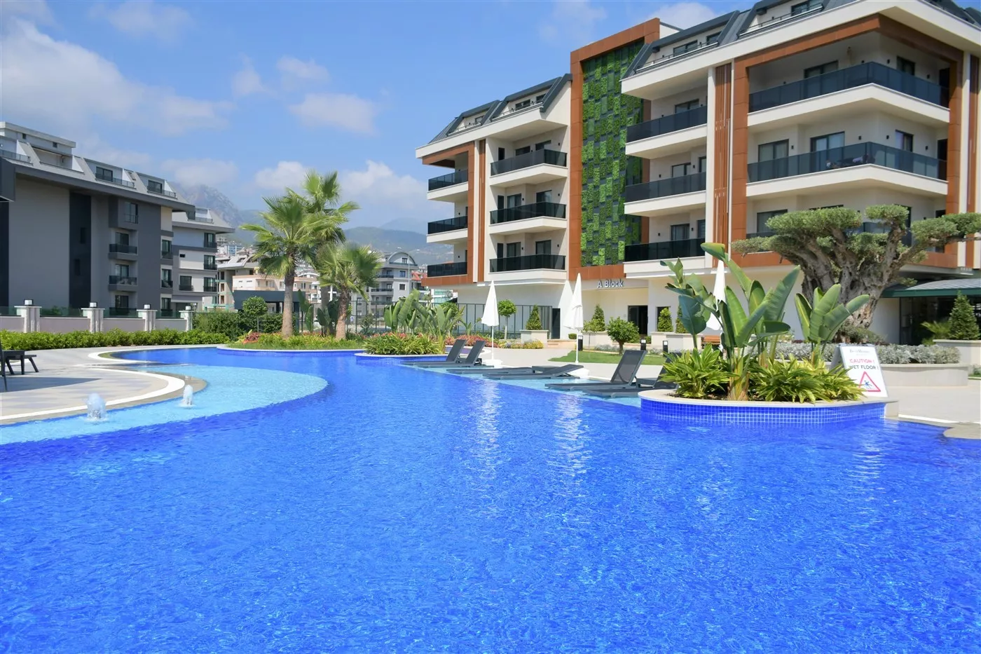 Zu Verkaufen Möblierte 2+1 Wohnung mit Pool in Alanya Oba