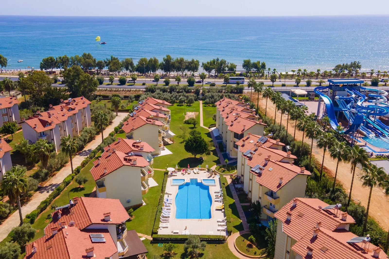 Меблированная трехэтажная вилла 4+1 у моря Паяллар Алания