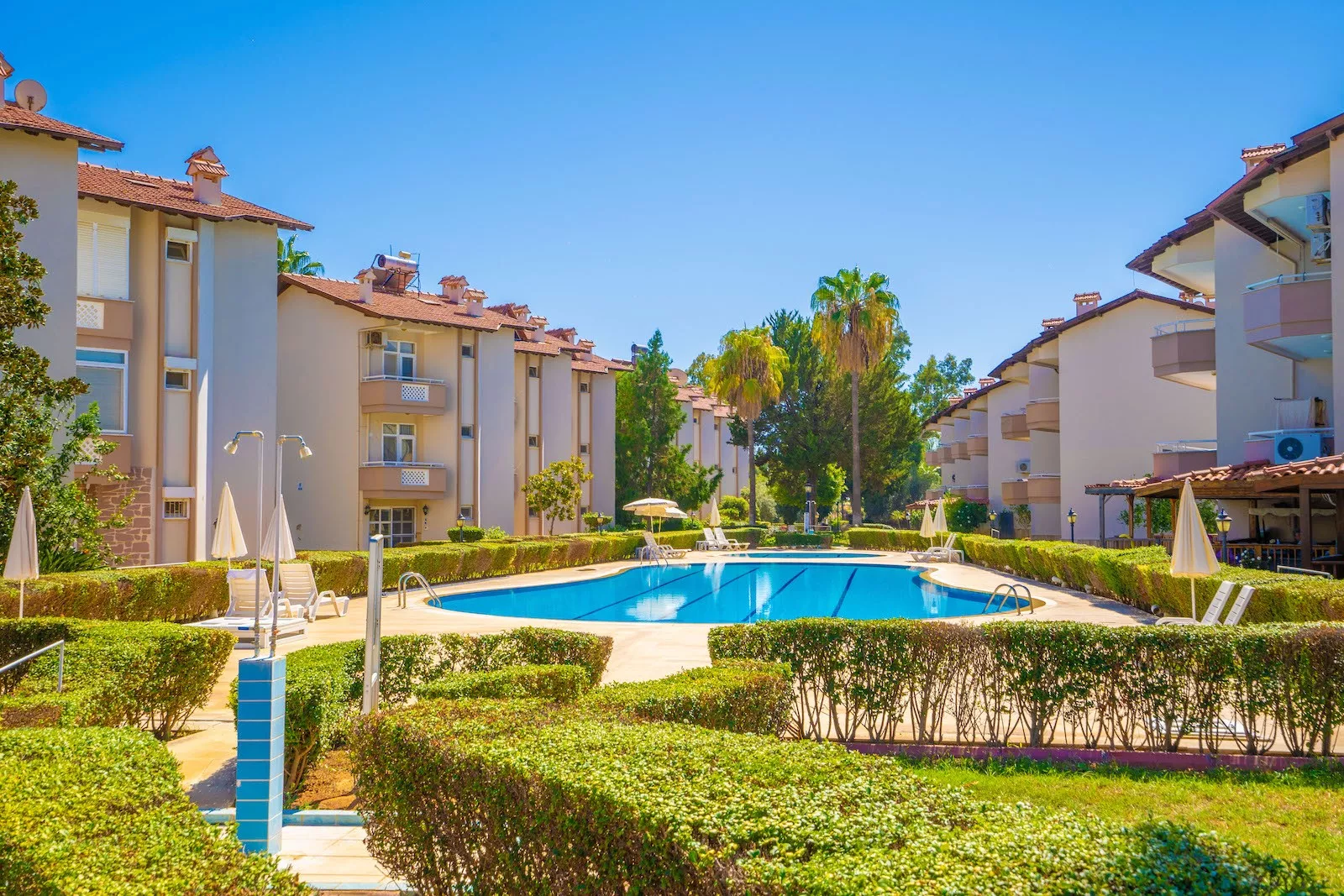 Меблированная трехэтажная вилла 4+1 у моря Паяллар Алания