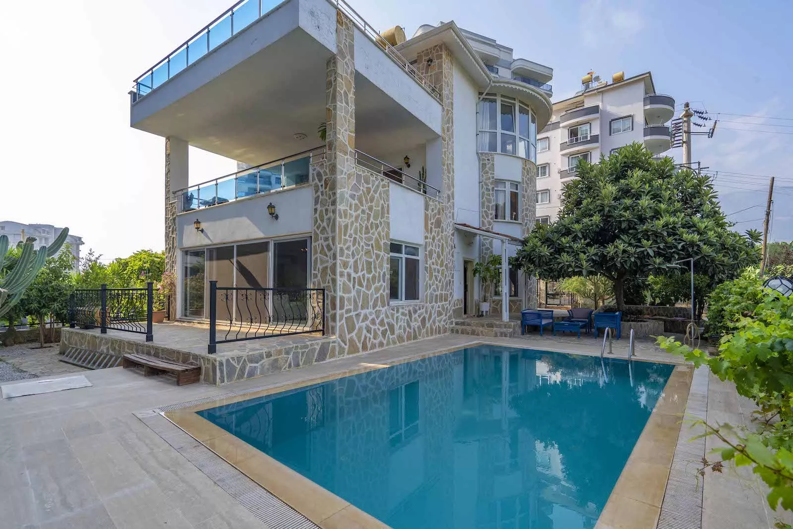 For Sale 3+2 Detached Triplex Villa with Pool in Alanya