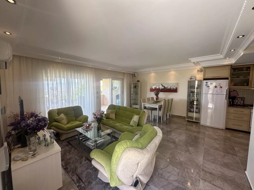 Меблированная квартира 2+1 с садом в Каргыджаке, Алания