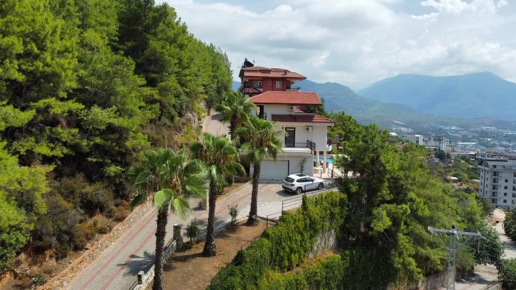 Satılık Eşyalı Müstakil 4+2 Tripleks Villa Çıplaklı Alanya