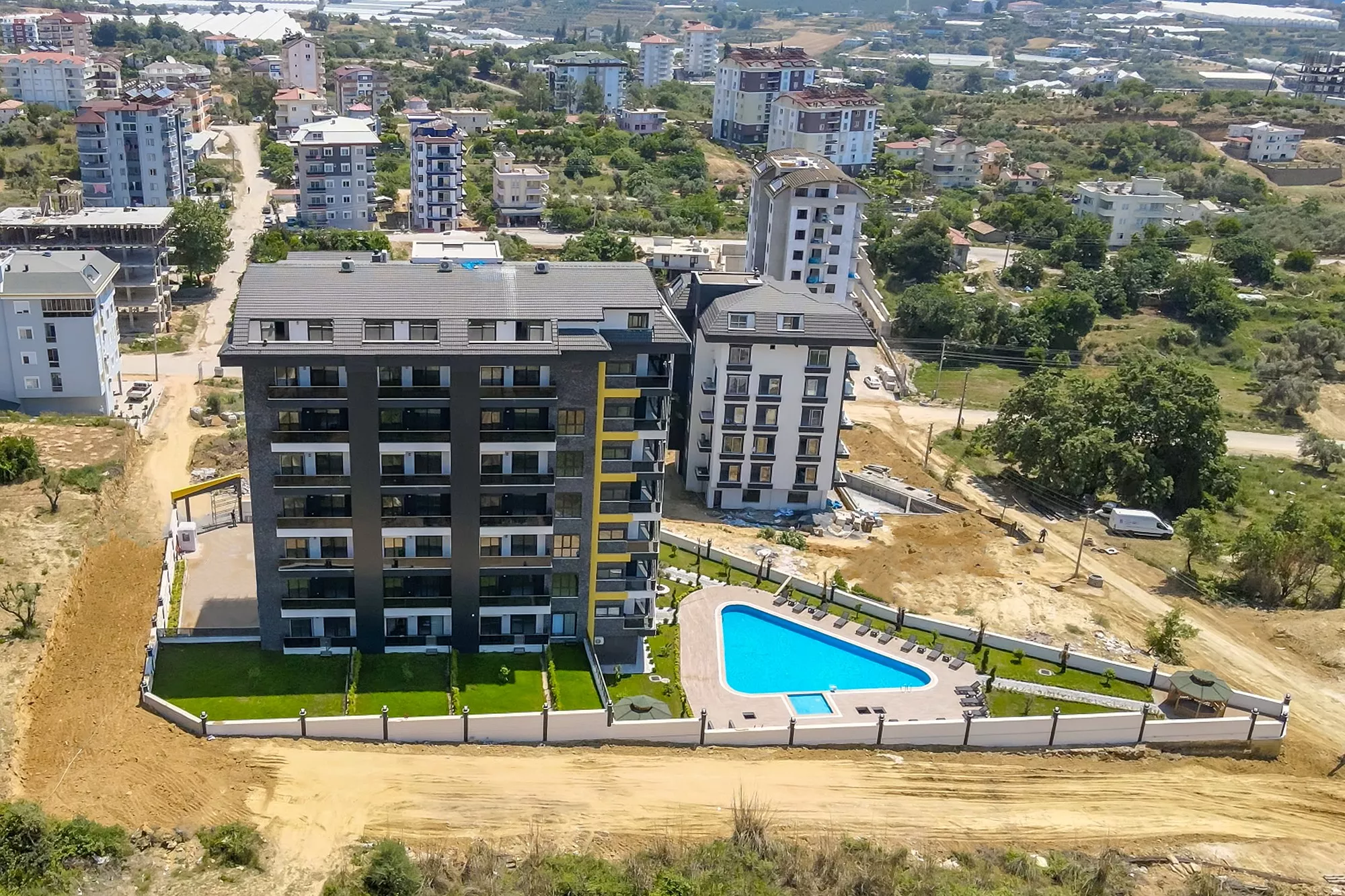 Alanya Avsallar’da Özel Bahçeli Eşyalı Satılık 1+1 Daire