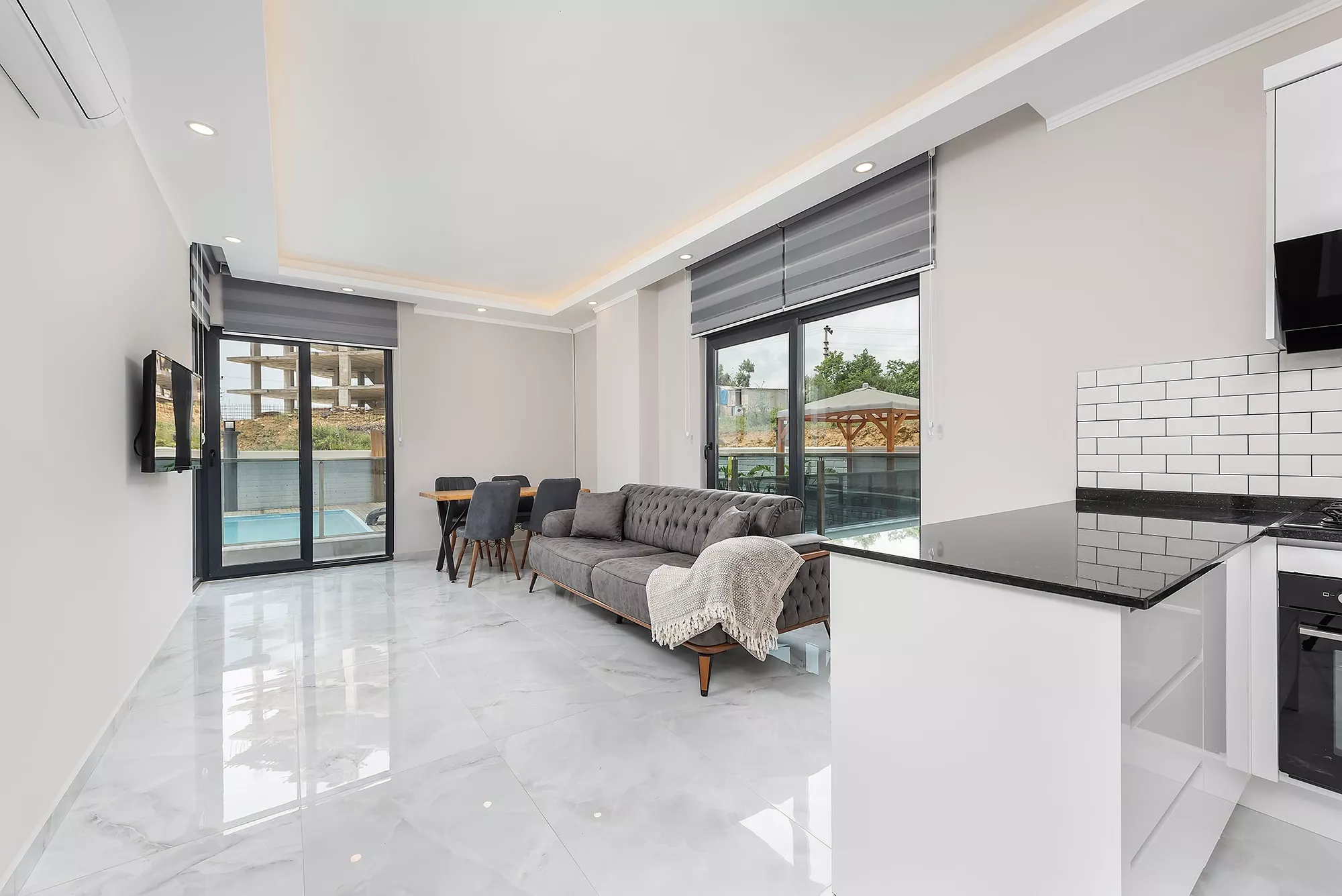 Alanya Avsallar’da Özel Bahçeli Eşyalı Satılık 1+1 Daire