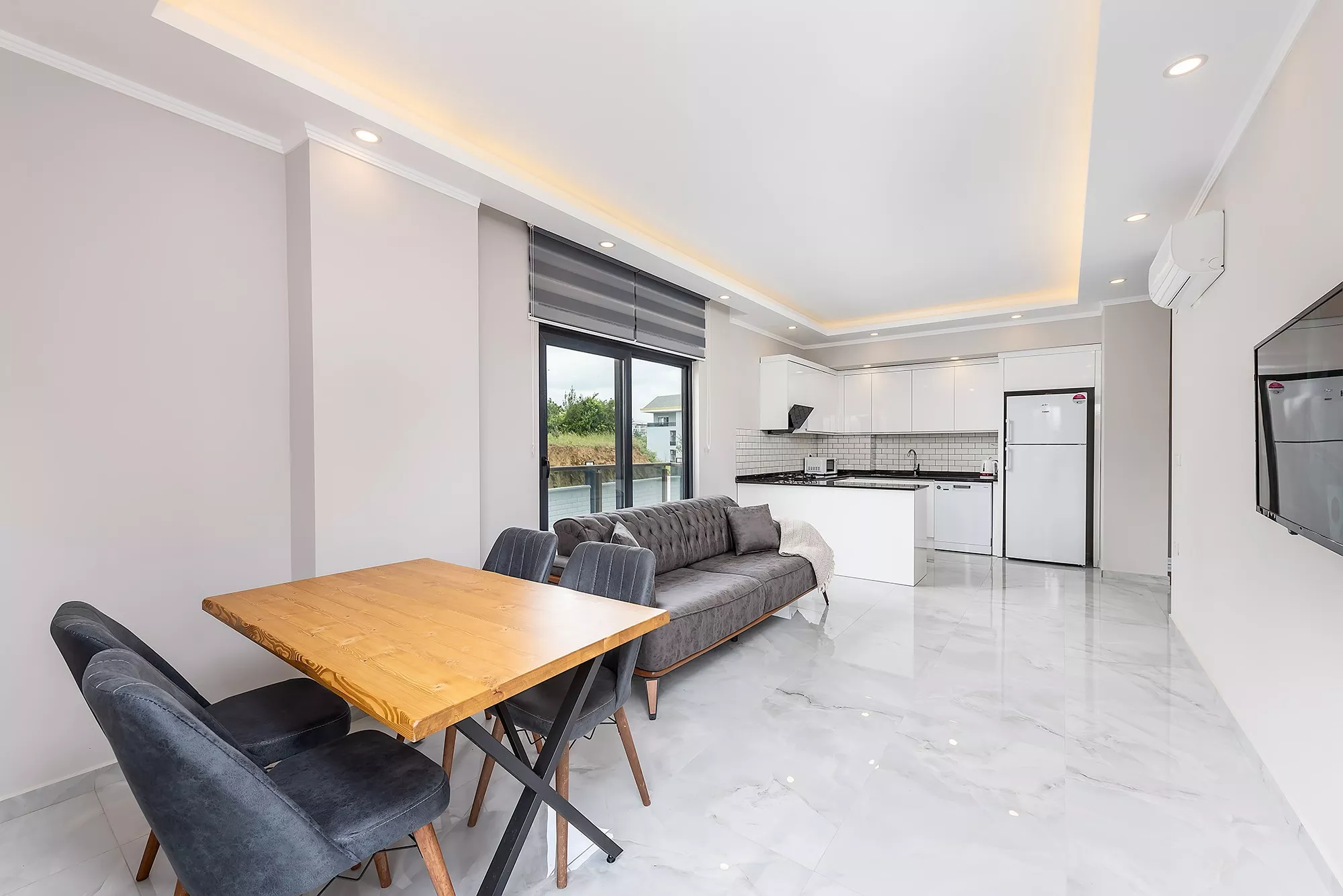 Alanya Avsallar’da Özel Bahçeli Eşyalı Satılık 1+1 Daire