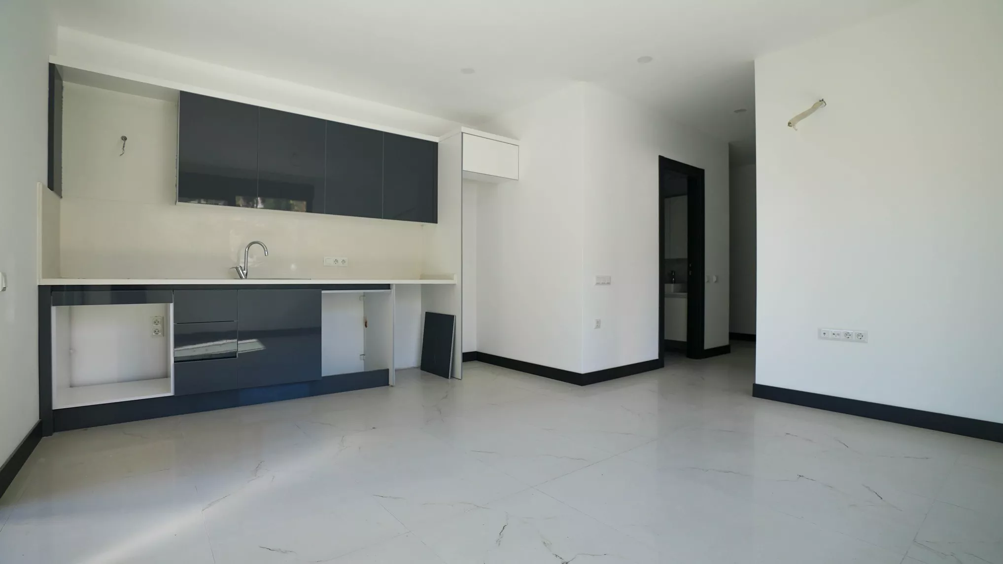 Kestel Alanya'da Plaja 600m Mesafede Satılık 1+1 Daire