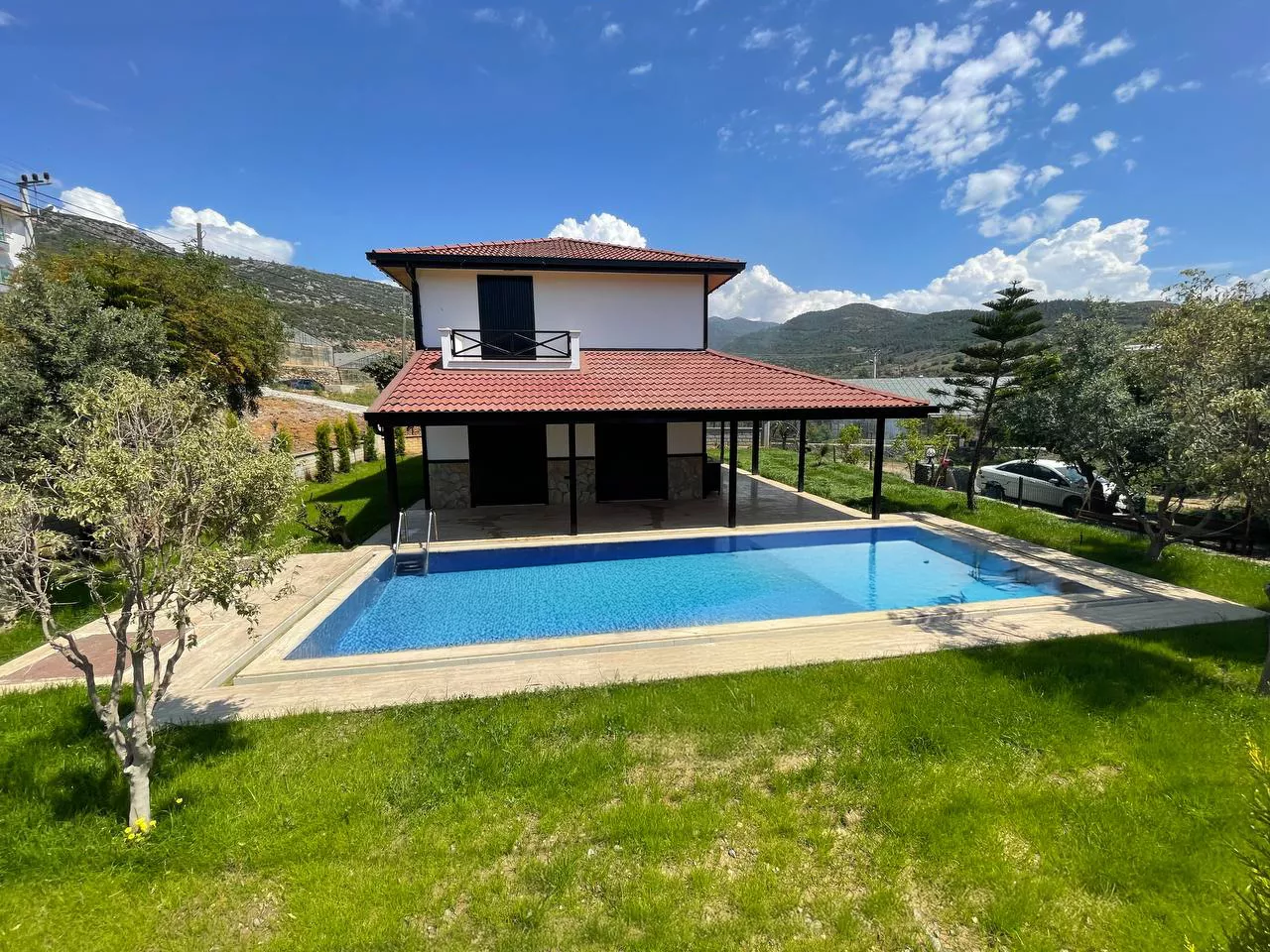 Gazipaşa’da 3+1 Müstakil Villa - Havuzlu ve Bahçeli Yaşam