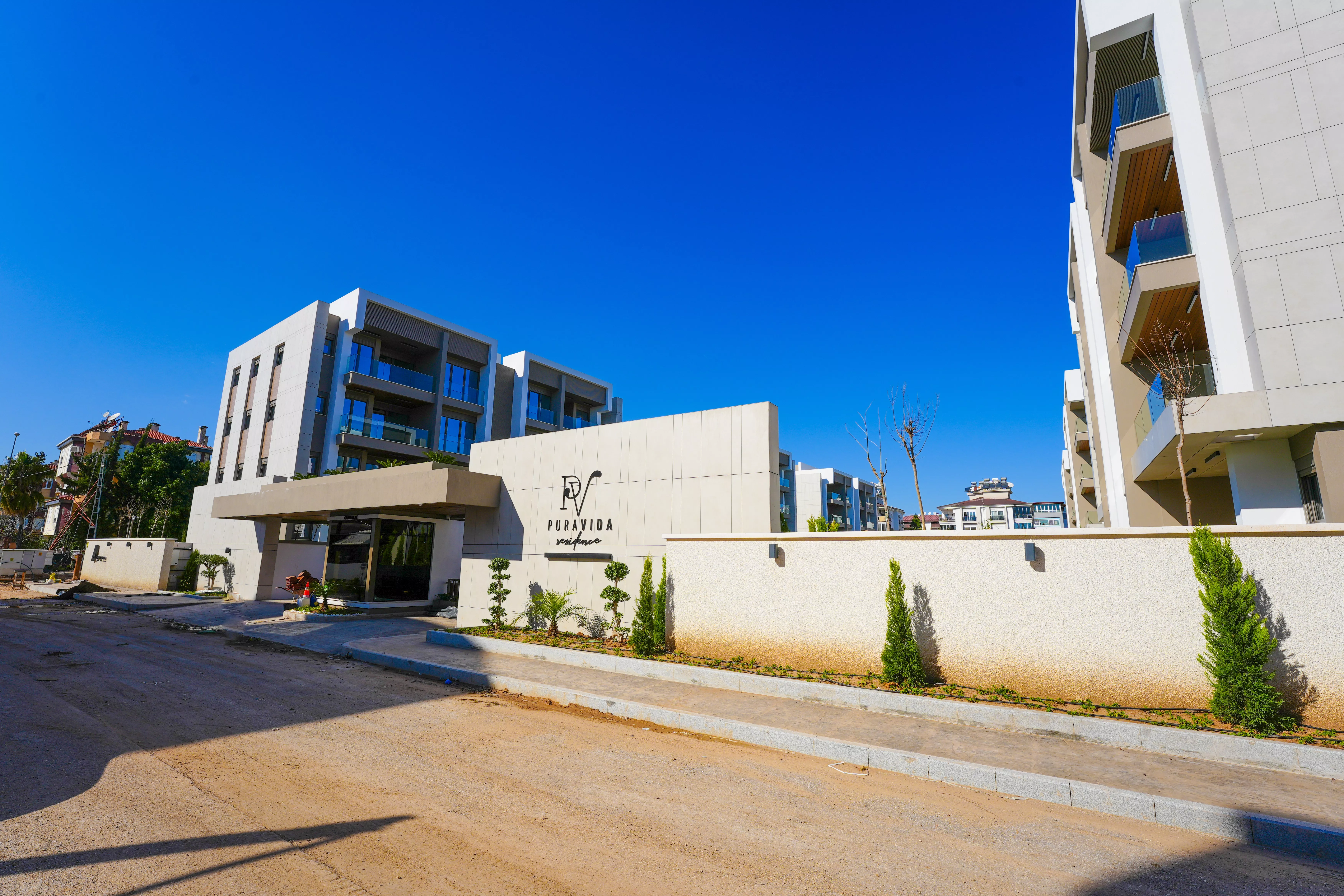 شقق للبيع في أنطاليا، كونيالتي 3+1 مناسبة للجنسية التركية