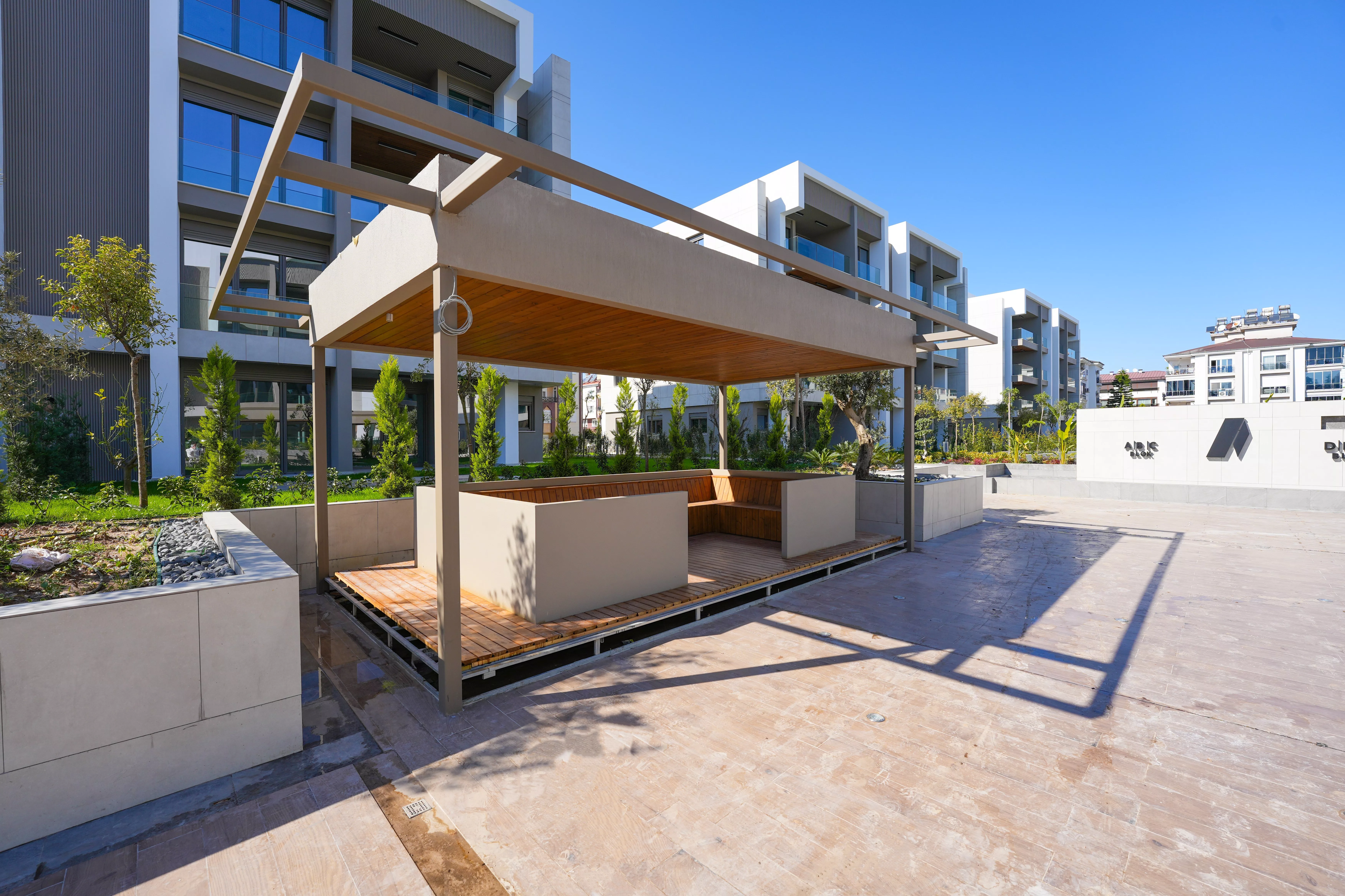 شقق للبيع في أنطاليا، كونيالتي 3+1 مناسبة للجنسية التركية