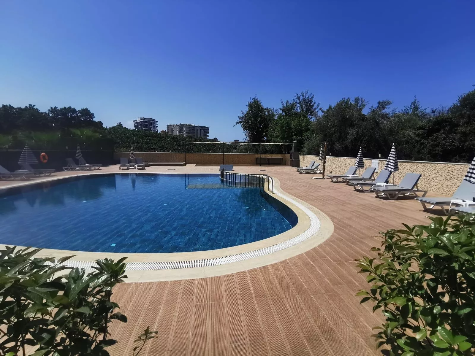 Alanya Mahmutlar'da Sahile Yakın Satılık 1+1 Sıfır Daire