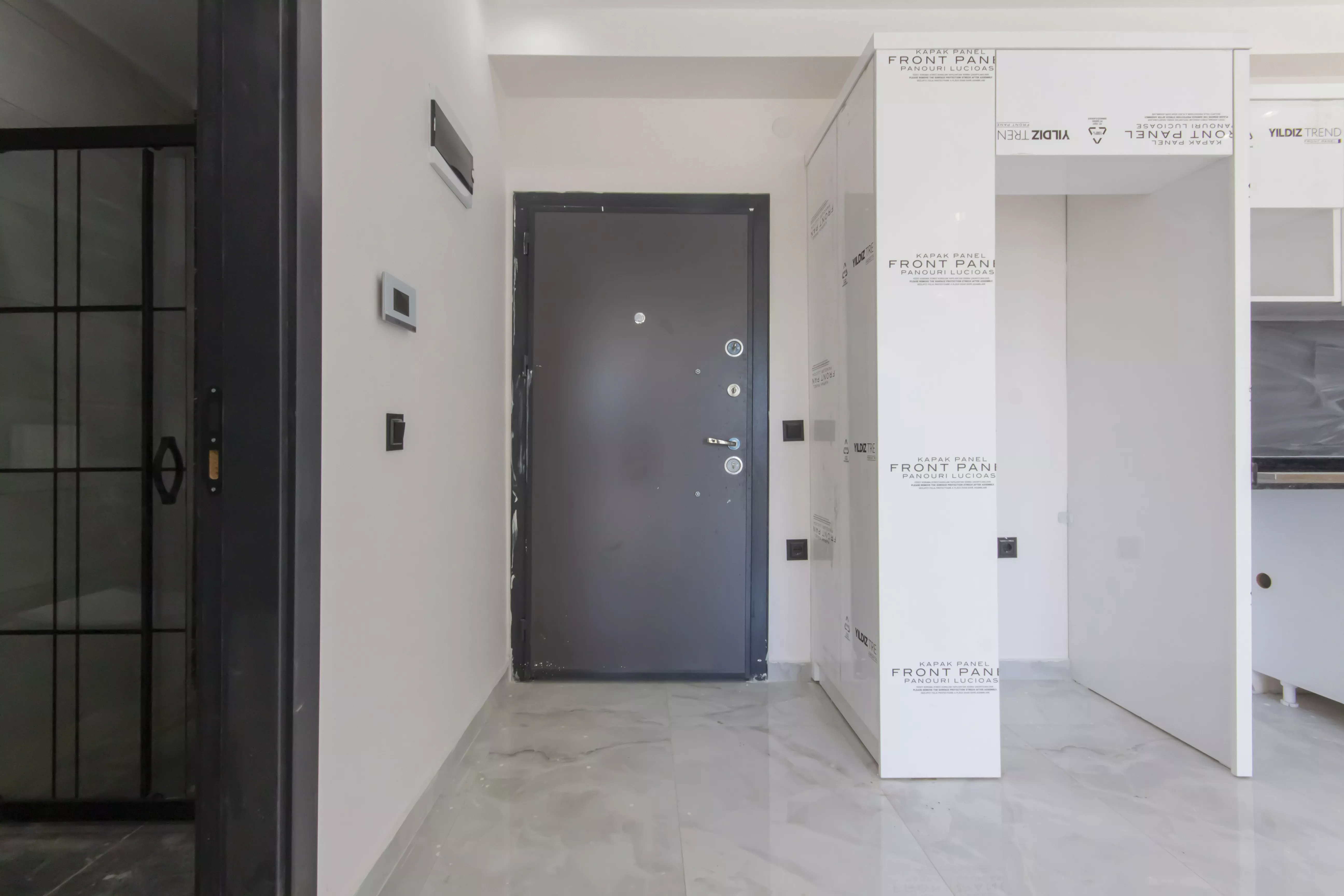 Alanya Mahmutlar'da Sahile Yakın Satılık 1+1 Sıfır Daire