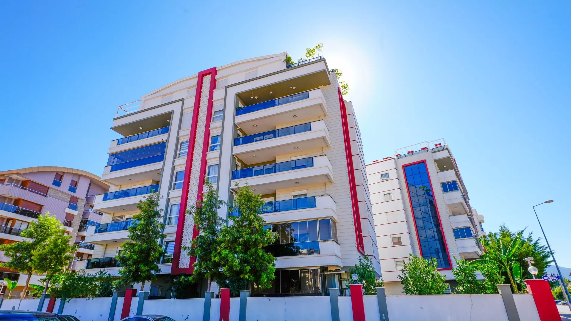 Antalya Konyaaltı’nda Satılık 6+1 Lüks Dubleks Daire