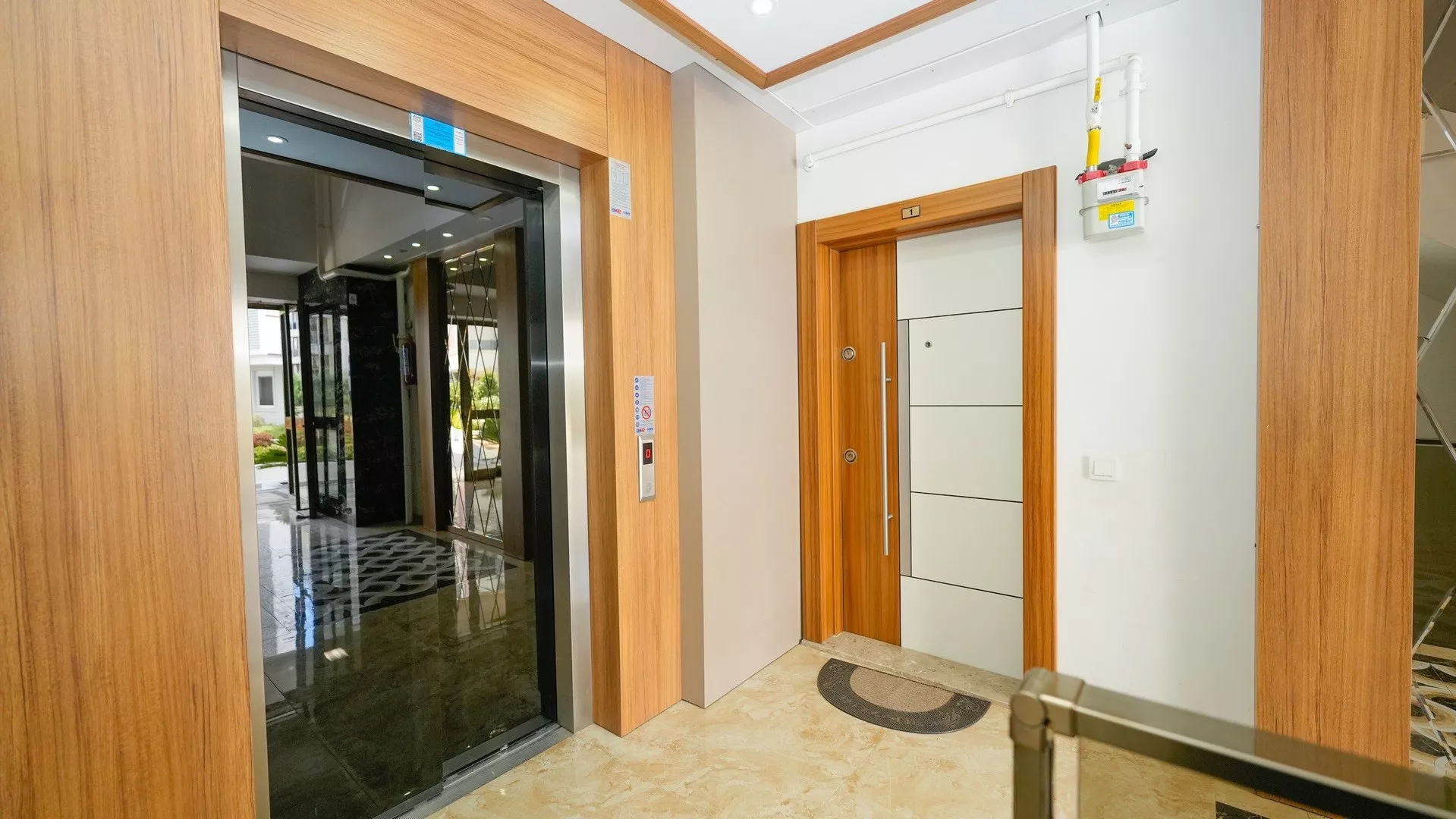 Antalya Konyaaltı’nda Satılık 6+1 Lüks Dubleks Daire