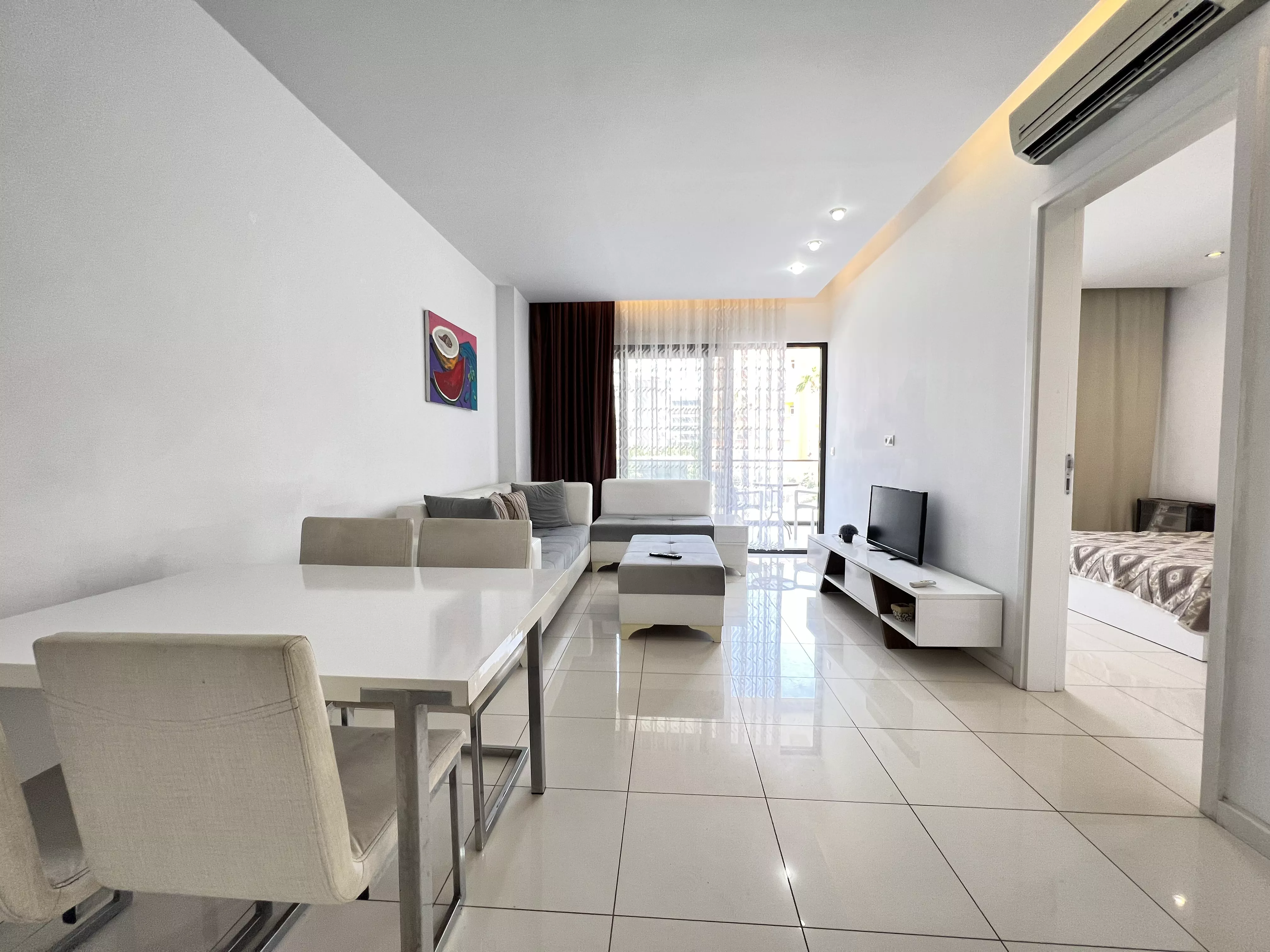 Sahile Yakın Eşyalı Satılık 1+1 Daire - Oba Alanya