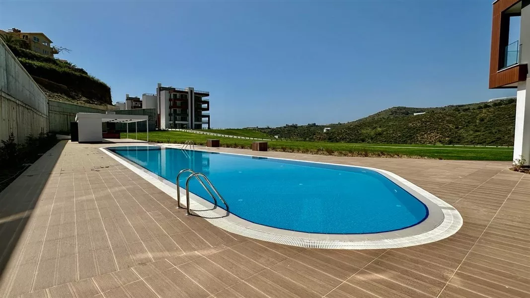 Satılık Havuzlu ve Eşyalı 1+1 Daire - Kargıcak Alanya
