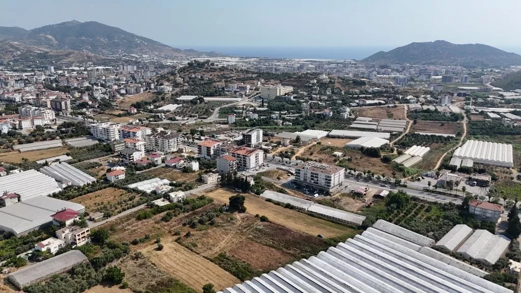 Gazipaşa’da Satılık 1000 m² İmarlı Arsa, Ana Yola Yakın