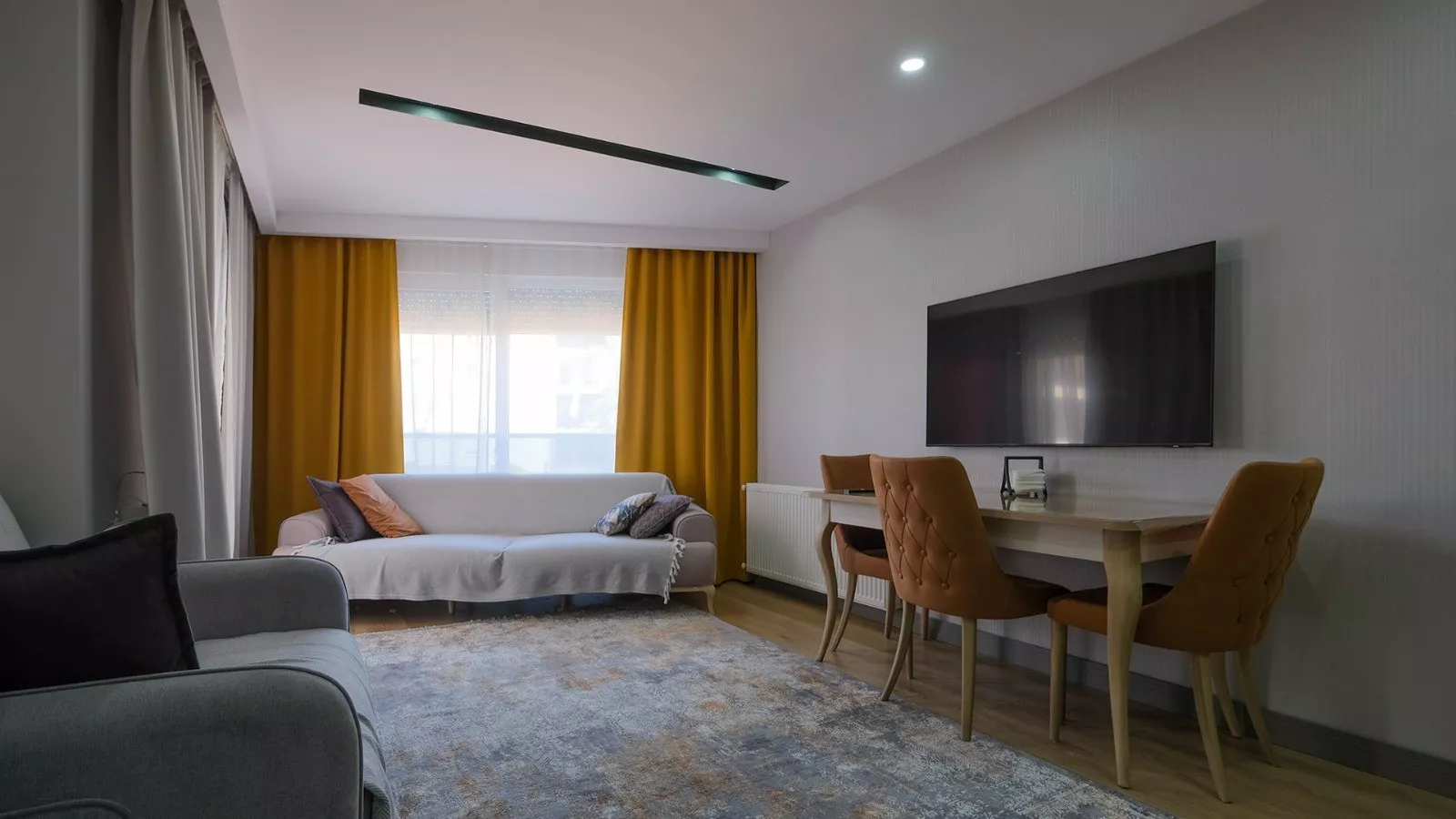 Antalya Muratpaşa Üçgen’de Eşyalı 2+1 Satılık Daire