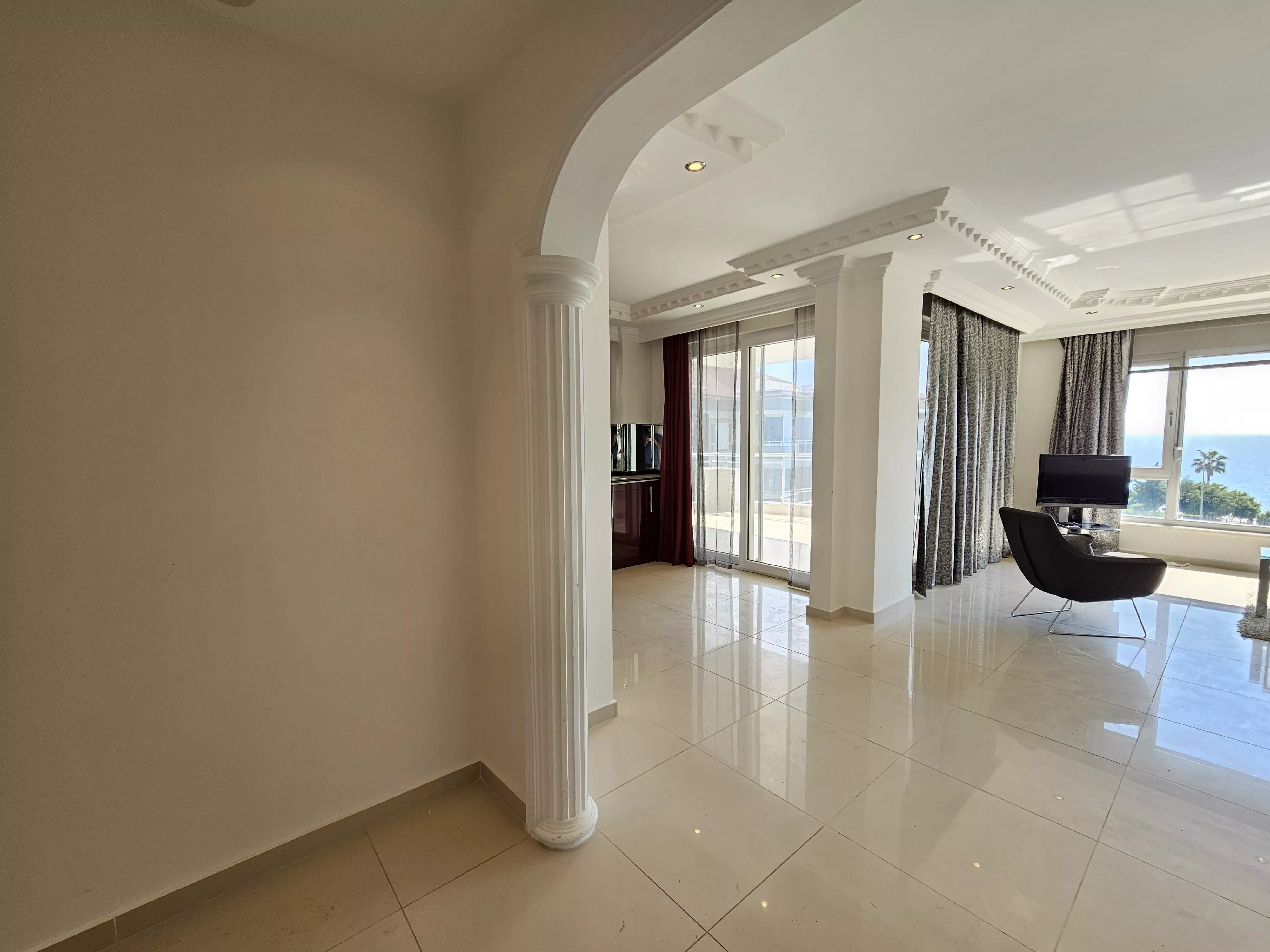 Satılık Deniz Manzaralı Full Eşyalı 2+1 Daire Alanya Kestel