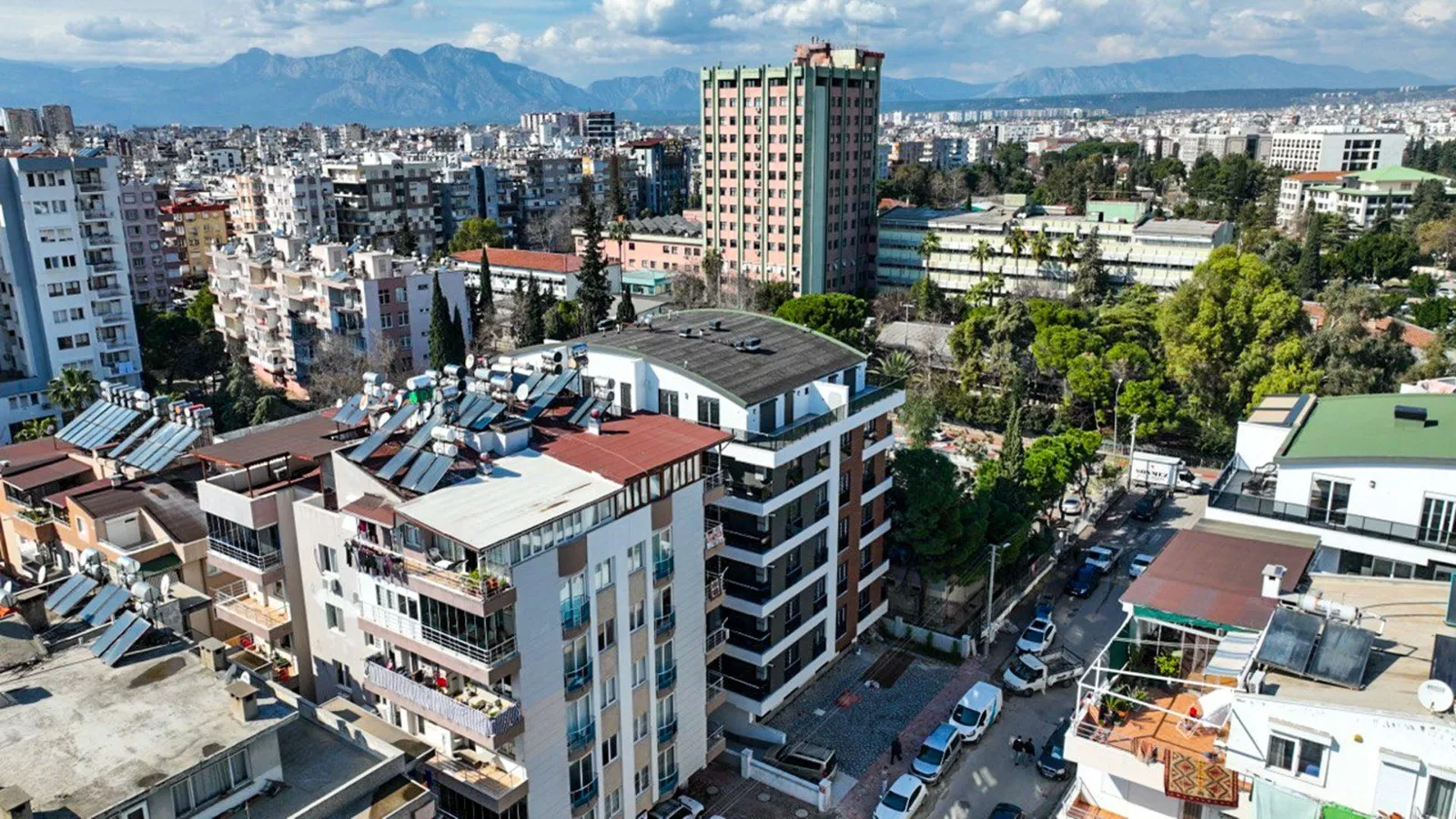 Antalya Üçgen Mahallesi'nde Satılık 2+1 Sıfır Daire