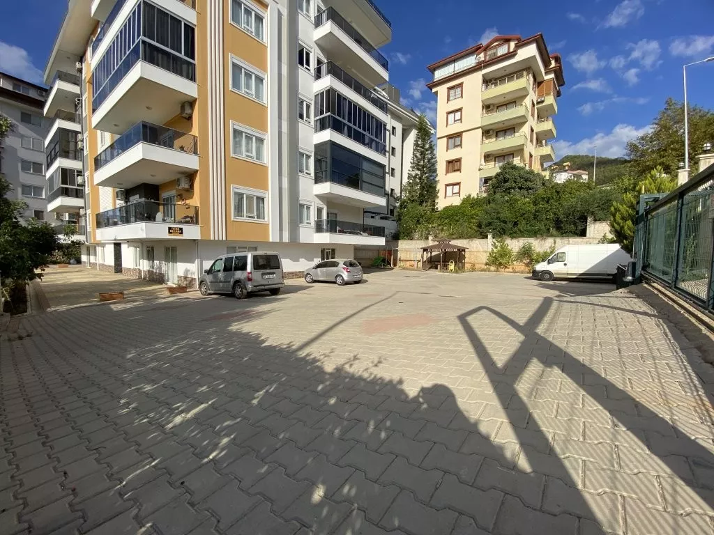 Alanya Çıplaklı Mahallesinde Manzaralı Geniş 2+1 Daire