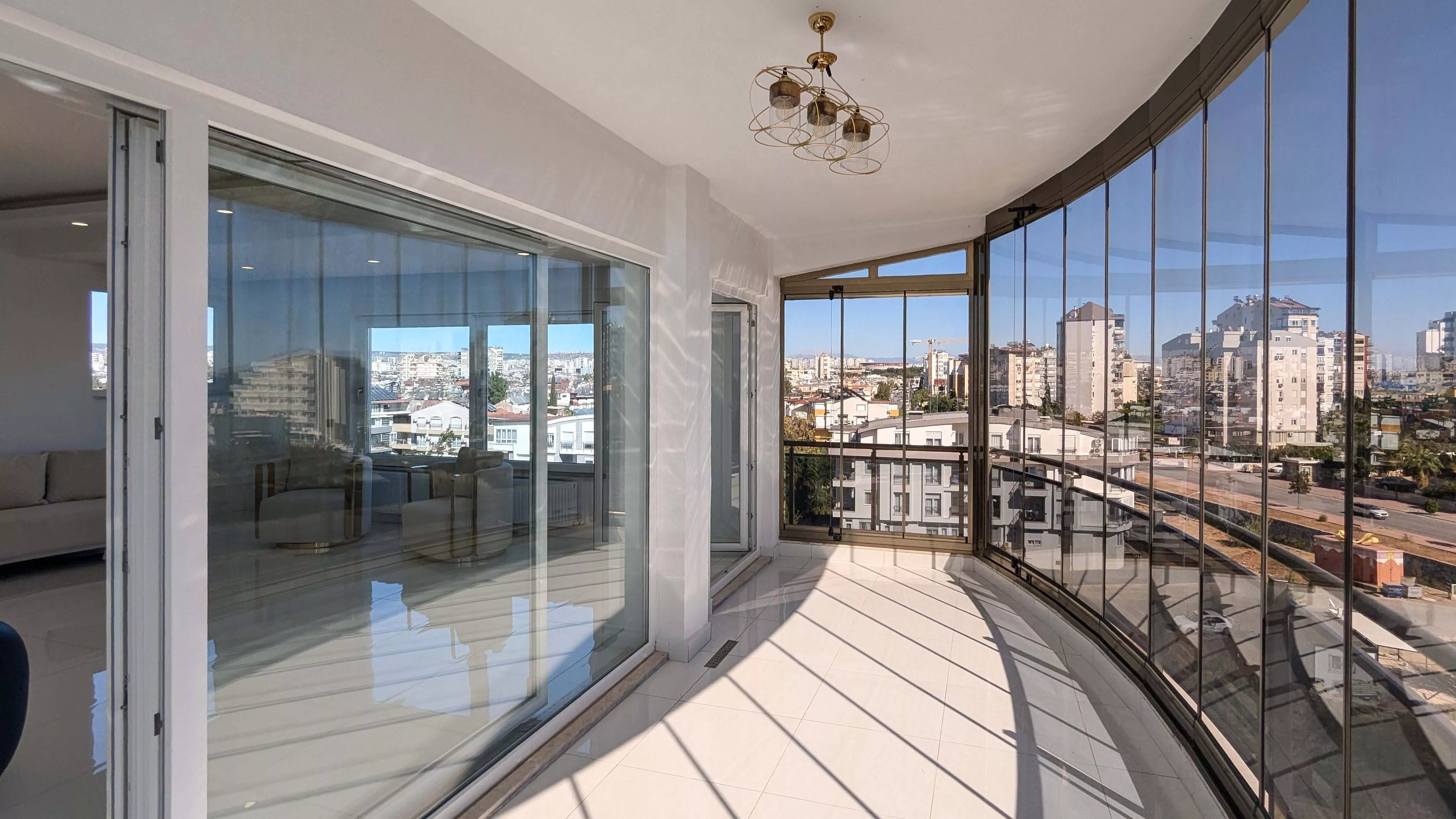 Apartment with Mountain and Sea Views Near Konyaaltı Beach