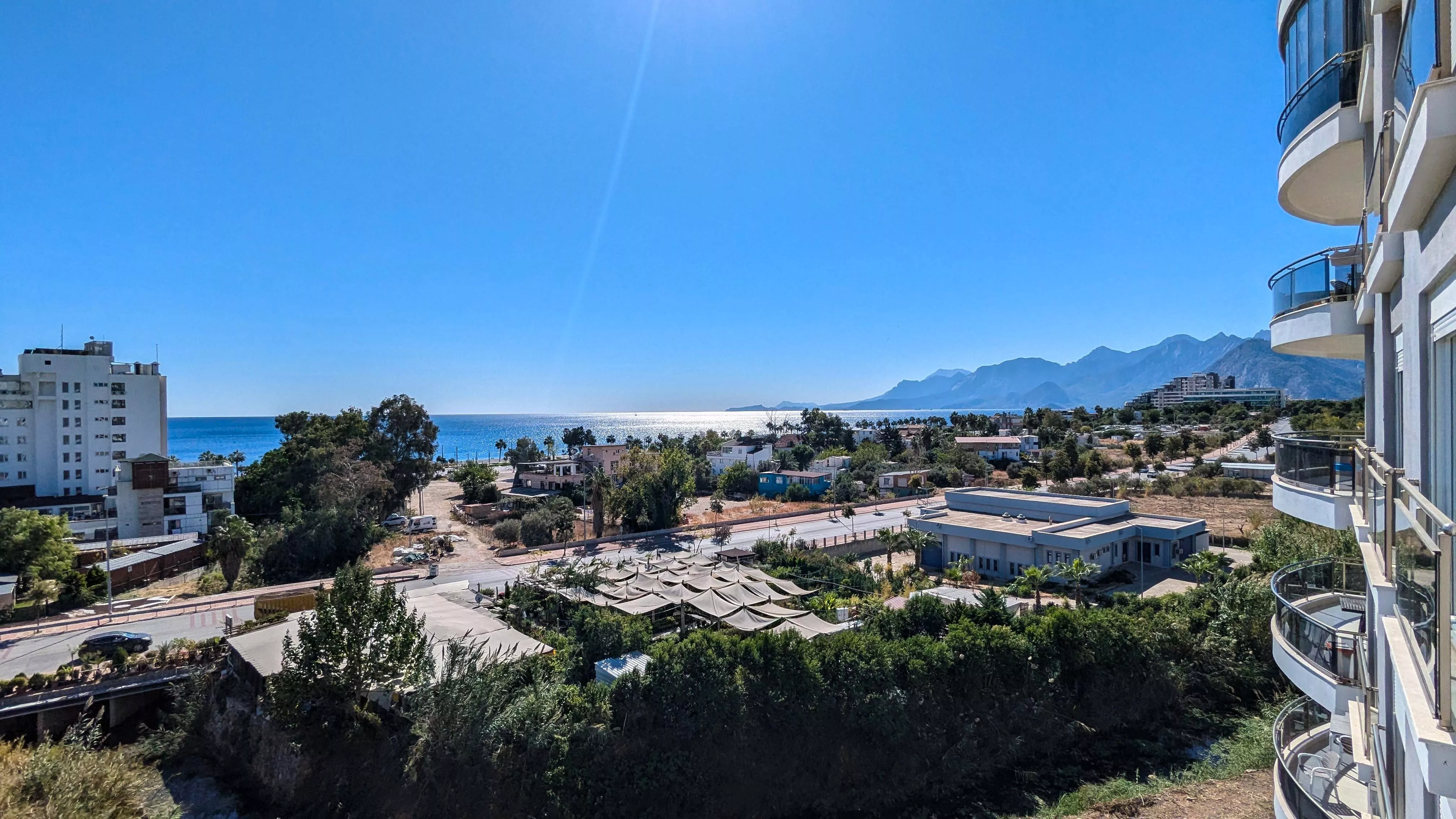 Apartment with Mountain and Sea Views Near Konyaaltı Beach