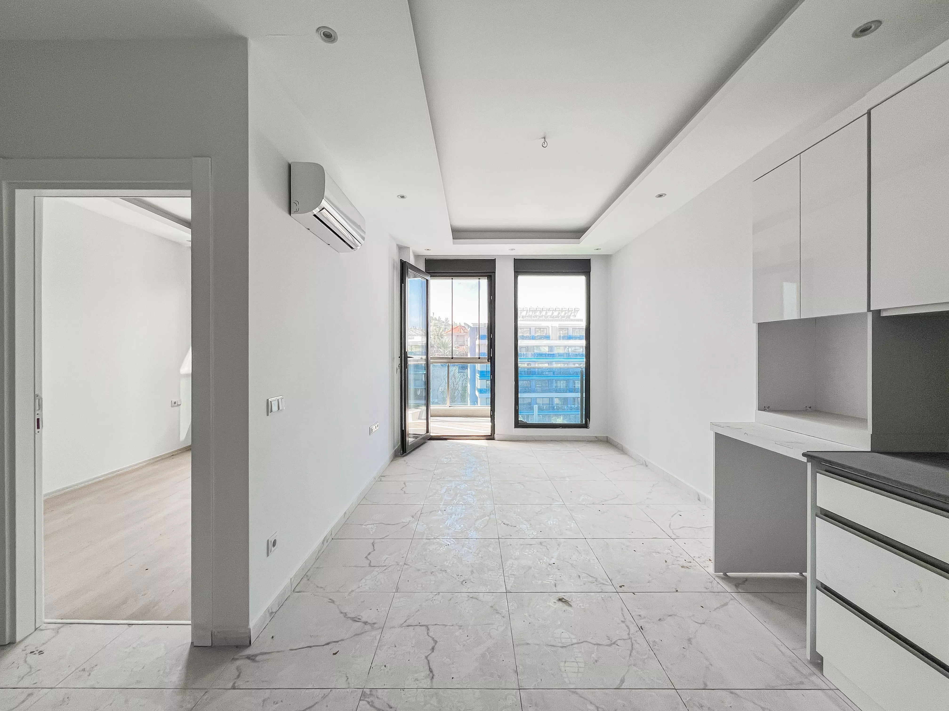 Alanya Kargıcak'ta Havuzlu ve Deniz Manzaralı 1+1 Daire