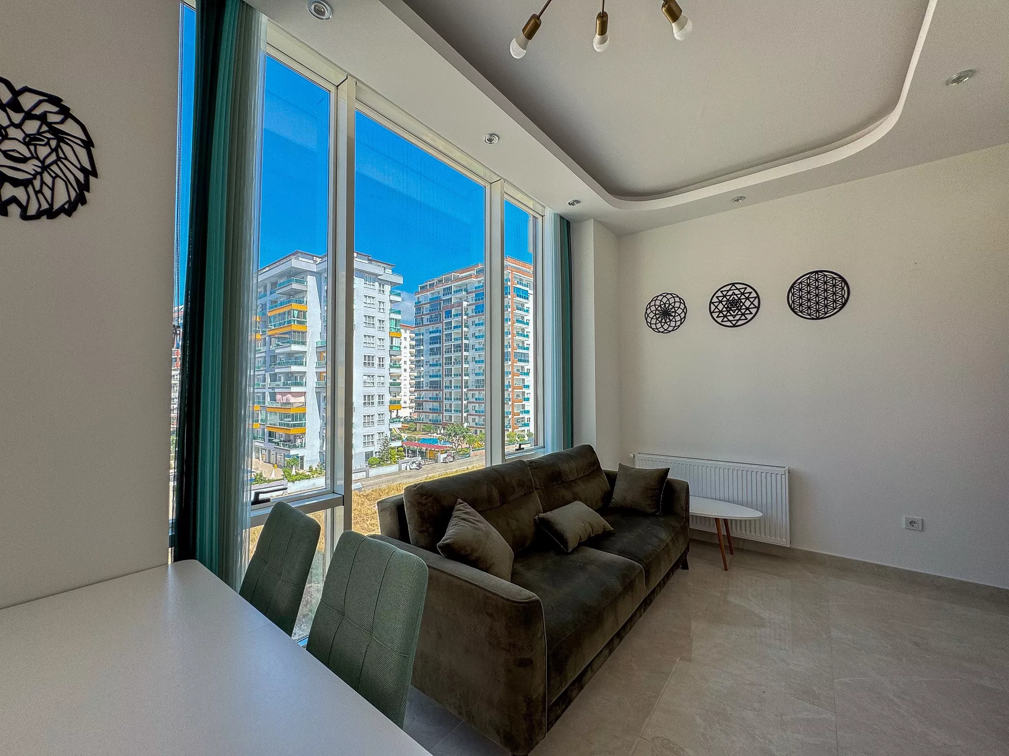 Satılık Plaja Yakın Eşyalı 1+1 Daire - Alanya Mahmutlar