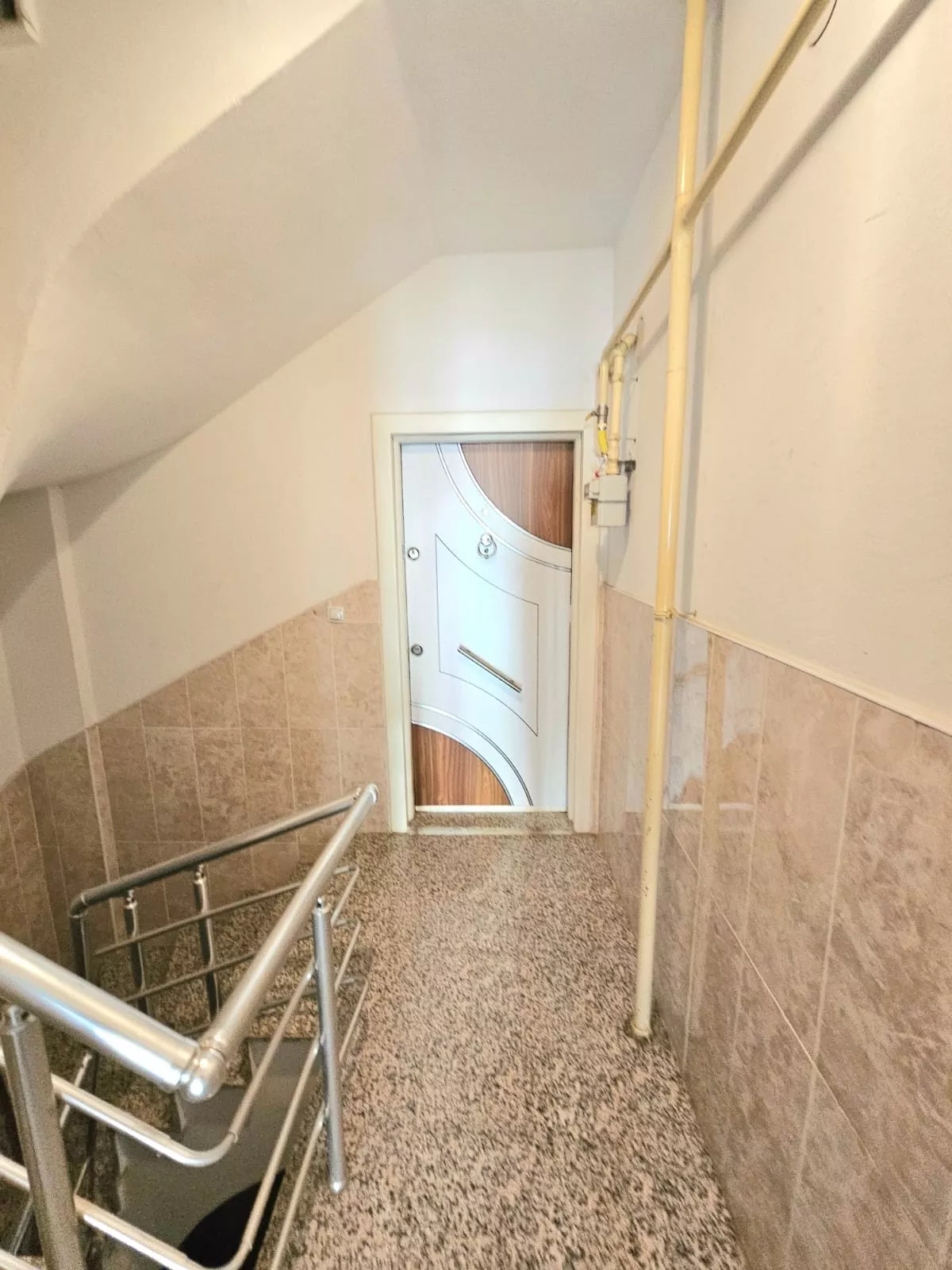 Satılık 3+1 daire Kepez  Karşıyaka uygun fiyat