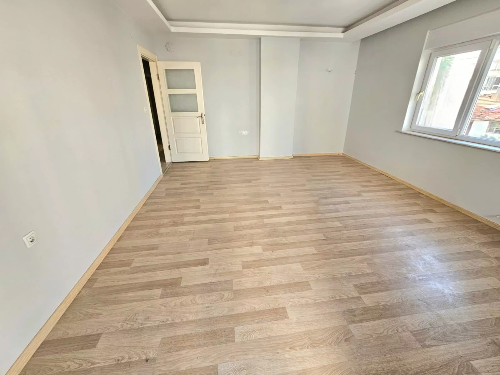 Satılık 3+1 daire Kepez  Karşıyaka uygun fiyat