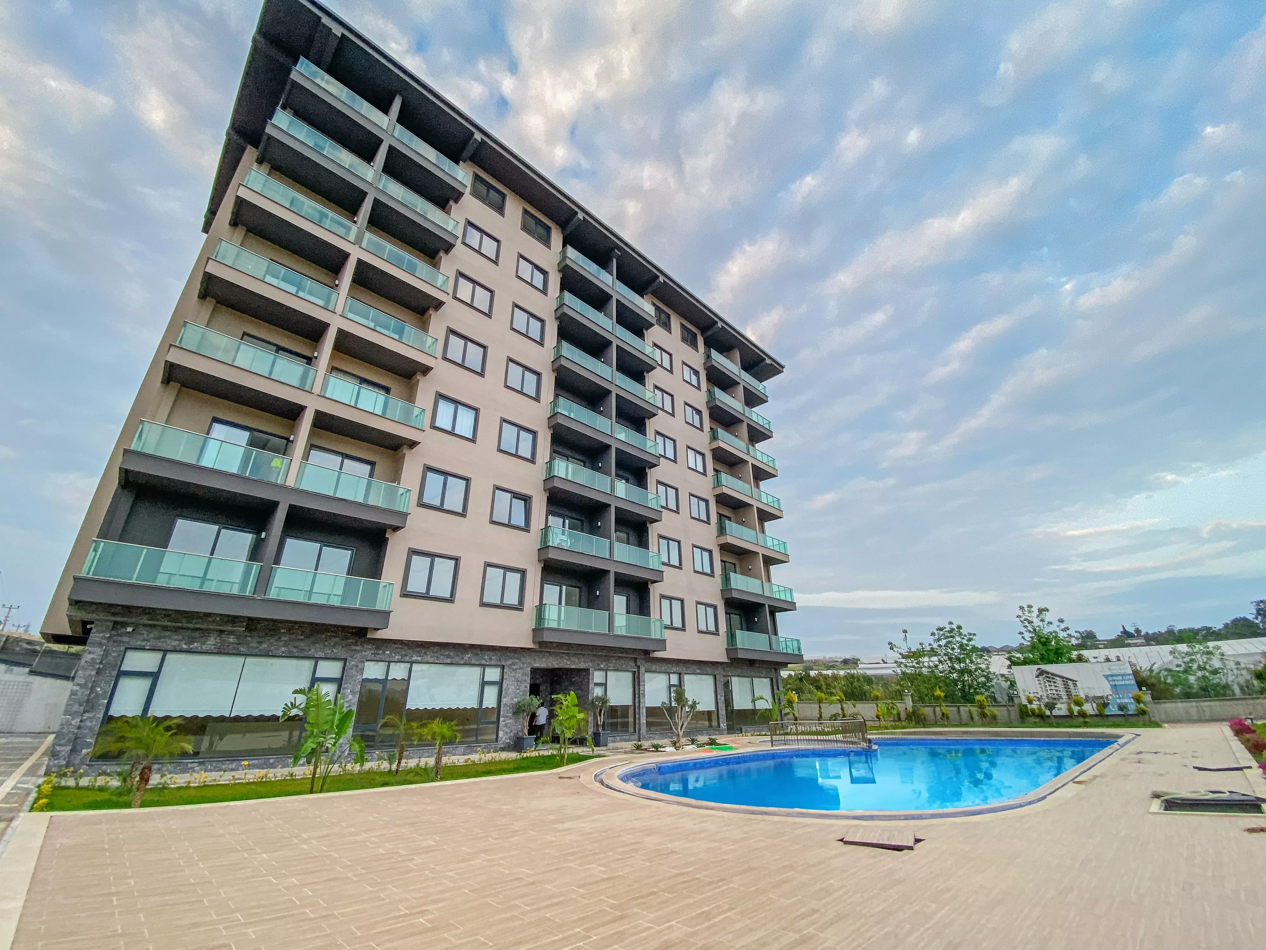 Denize Yakın ve Sosyal Olanaklı Satılık 1+1 Daire Alanya