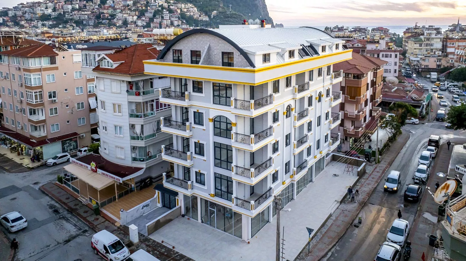 Alanya Kleopatra’da Sahile 500 m Mesafede Satılık 1+1 Daire