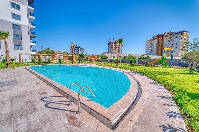 Site İçerisinde Satılık Eşyalı 1+1 Daire Alanya Avsallar
