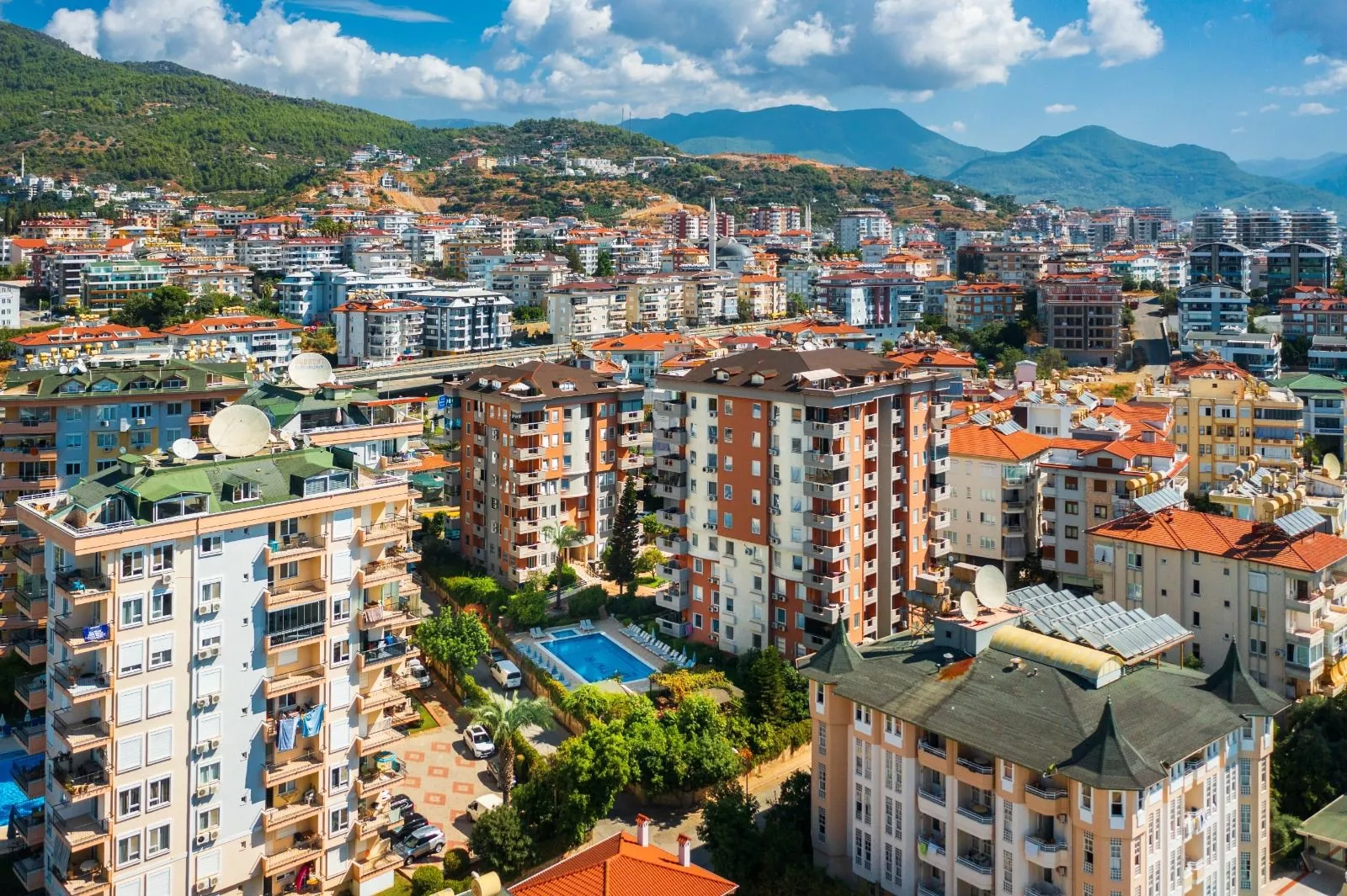 2+1 Furnished Apartment in Central Alanya - Close to Beach