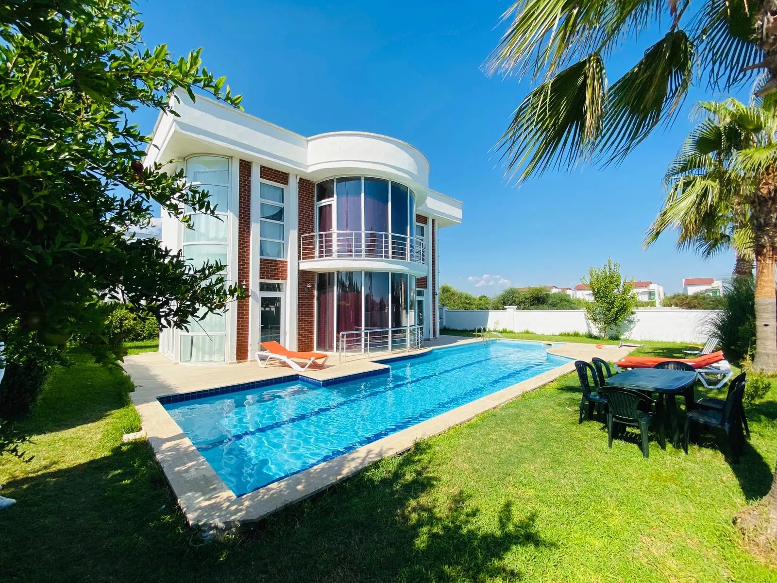 Arsa Fiyatına Eşyalı Müstakil 4+1 Villa - Antalya Belek