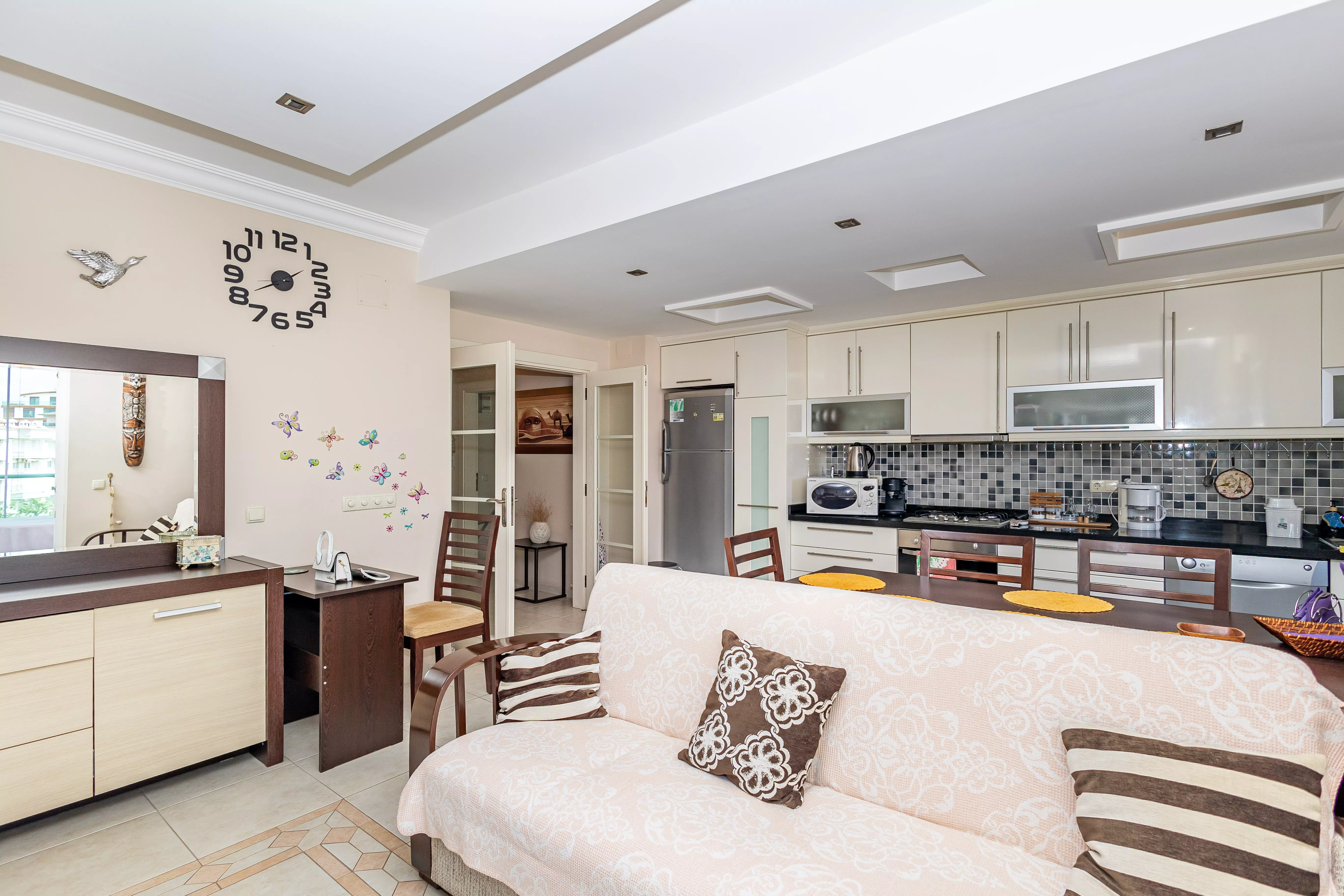 Alanya Tosmur'da Satılık 2+1 Daire - Plaja Yakın Mesafede