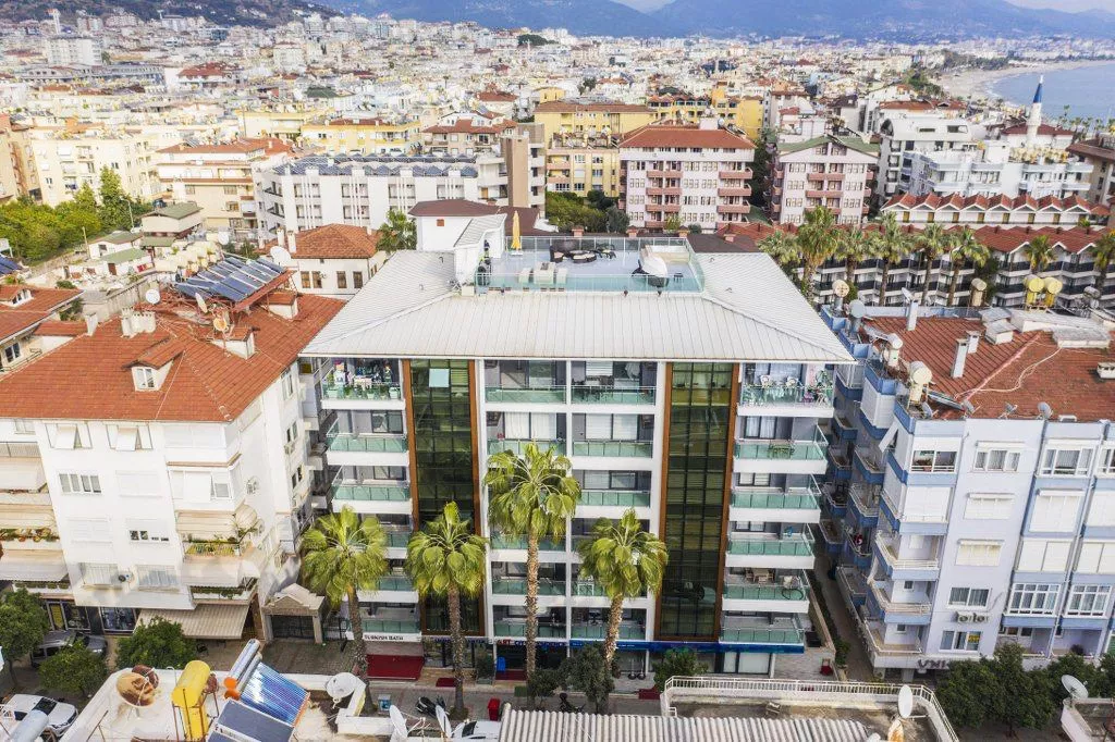 Alanya Merkezde Eşyalı 2+1 Daire – Sahile 150m Uzaklıkta