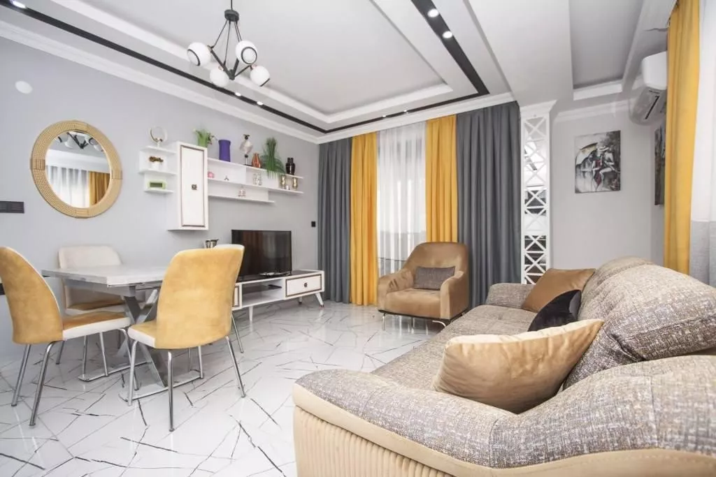 Alanya Merkezde Eşyalı 2+1 Daire – Sahile 150m Uzaklıkta