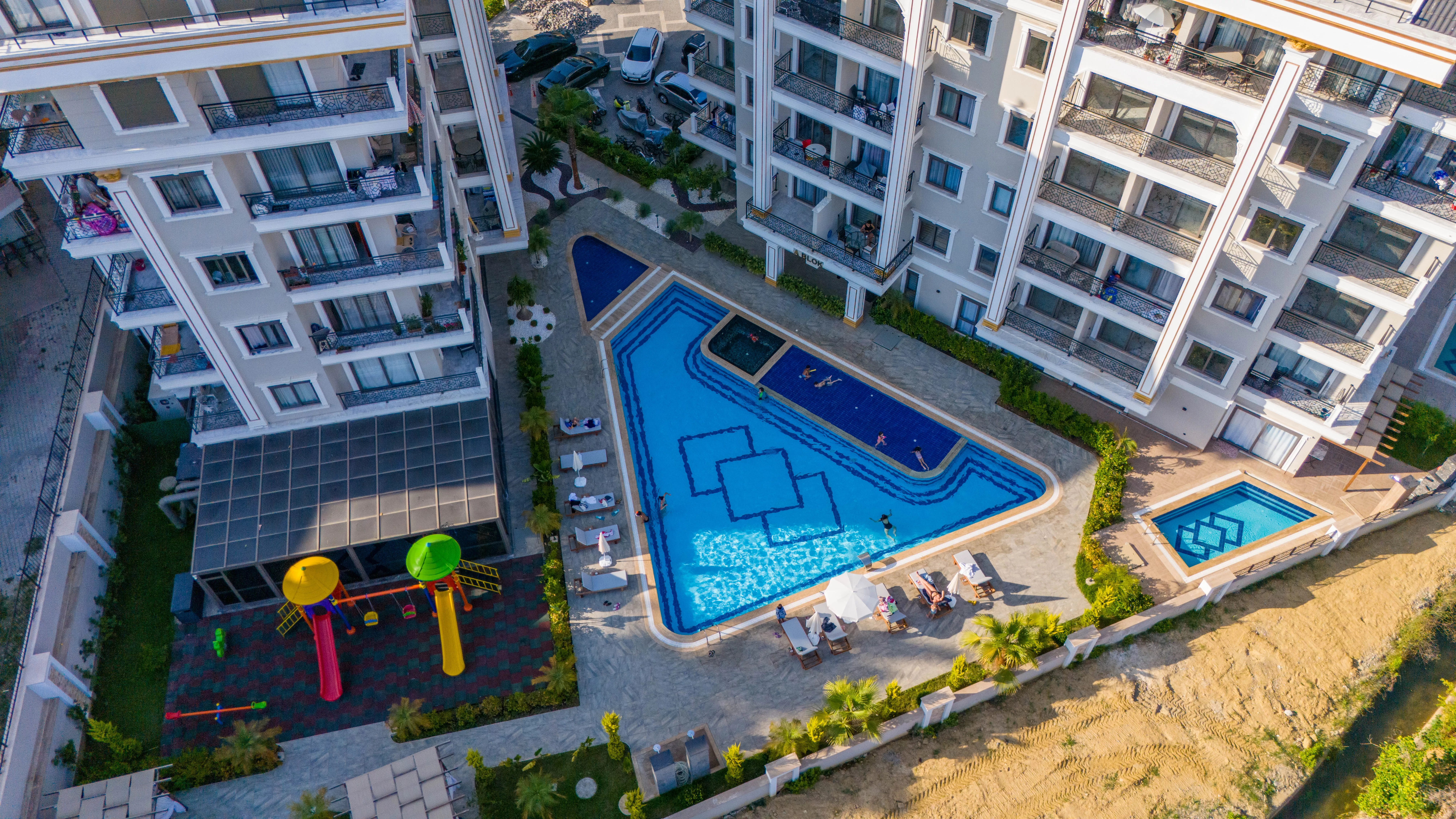 Alanya Oba’da 3 Adet Satılık 1+1 Daire – Yatırım Fırsatı