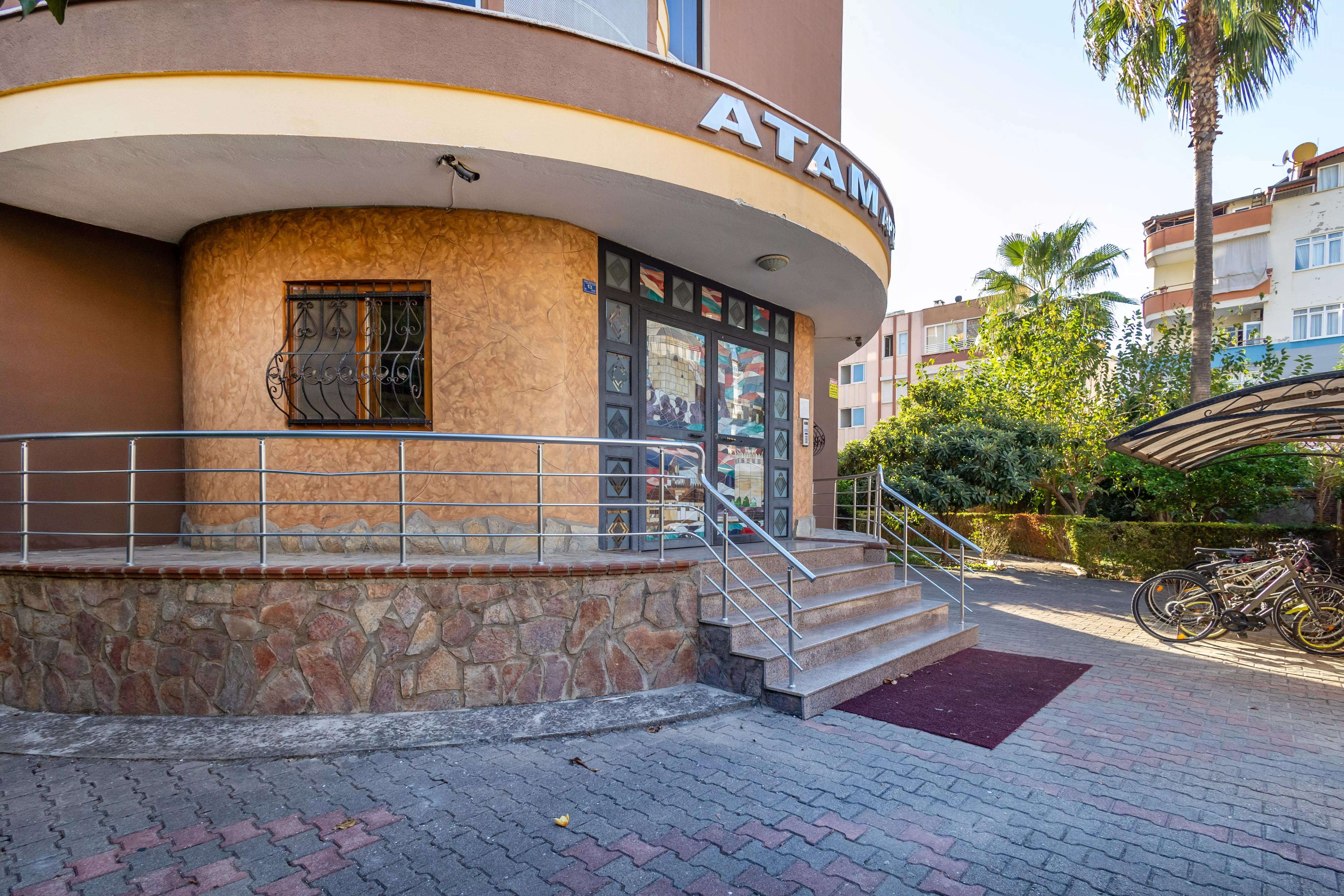 4+1 Wohnung zum Verkauf in der Nähe des Cleopatra-Strandes