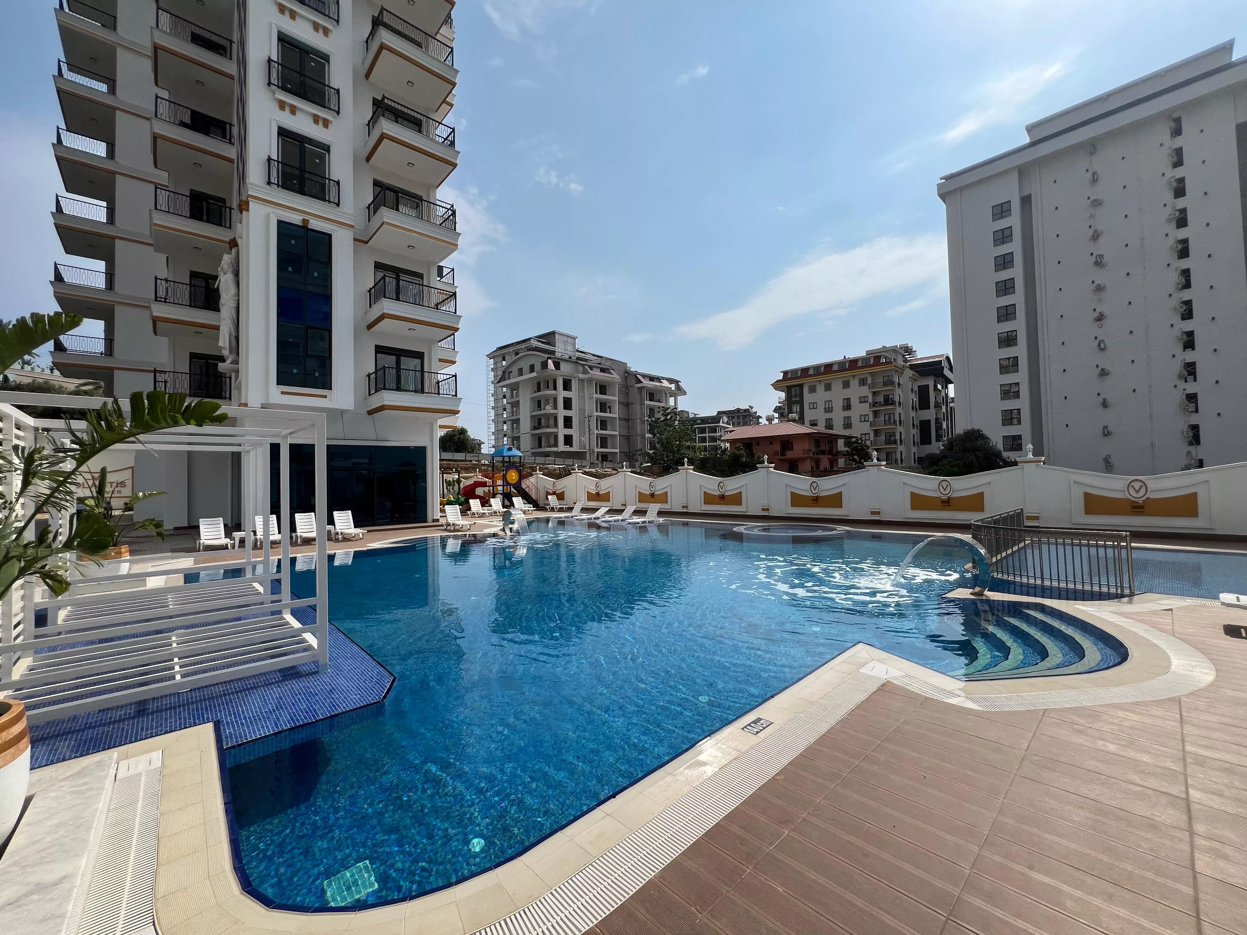 Plaja Yakın Mesafede Satılık 1+1 Daire - Alanya Mahmutlar