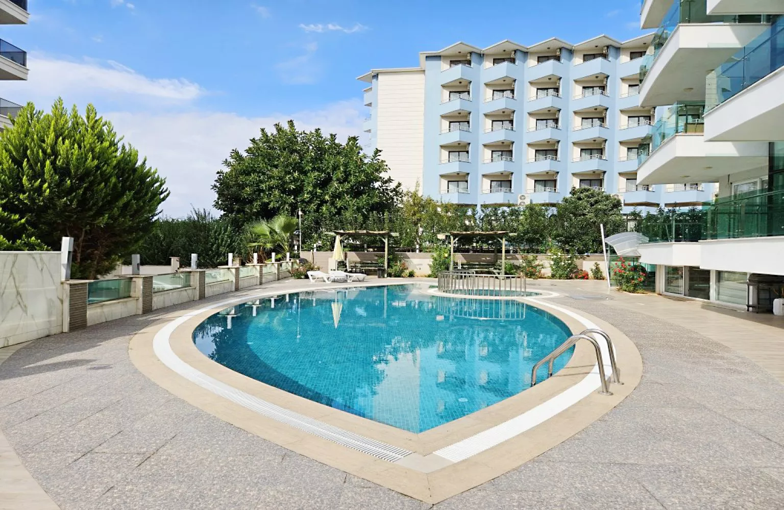 Plaja 80m Mesafede Satılık Eşyalı 2+1 Daire - Alanya Kestel