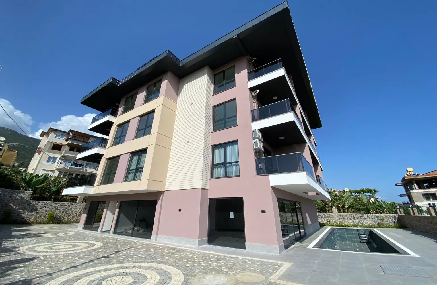 Plaja 250m Mesafede Satılık Sıfır 1+1 Daire Alanya Dinek