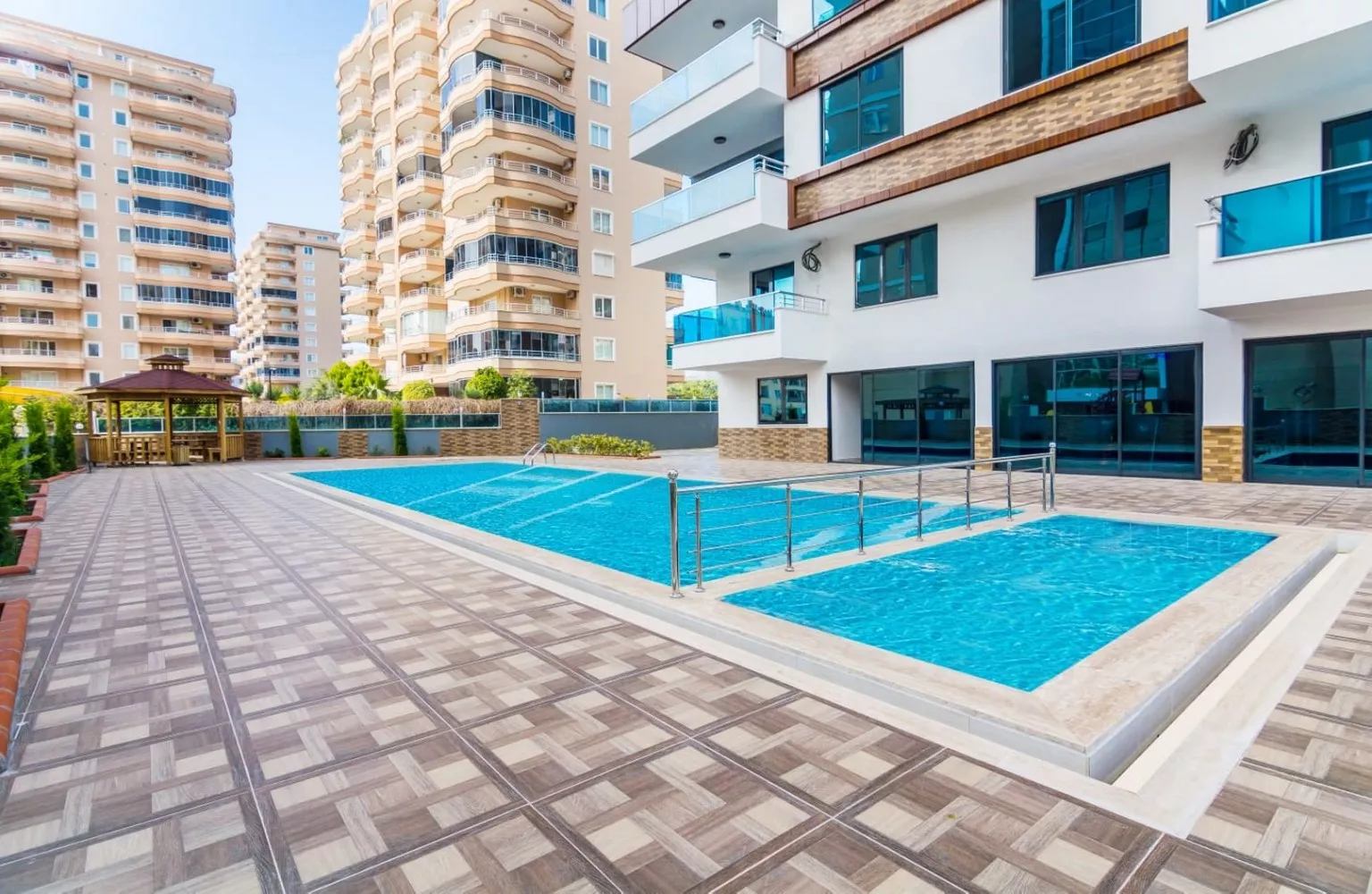 Просторная меблированная квартира 1+1 в Махмутларе Алания