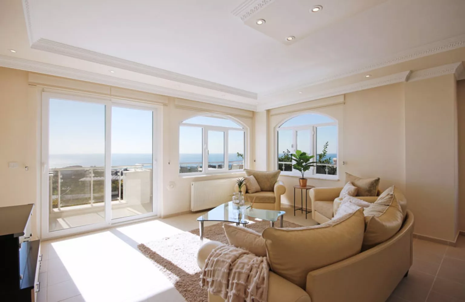 For Sale Furnished Spacious 3+1 Apartment in Demirtas Alanya