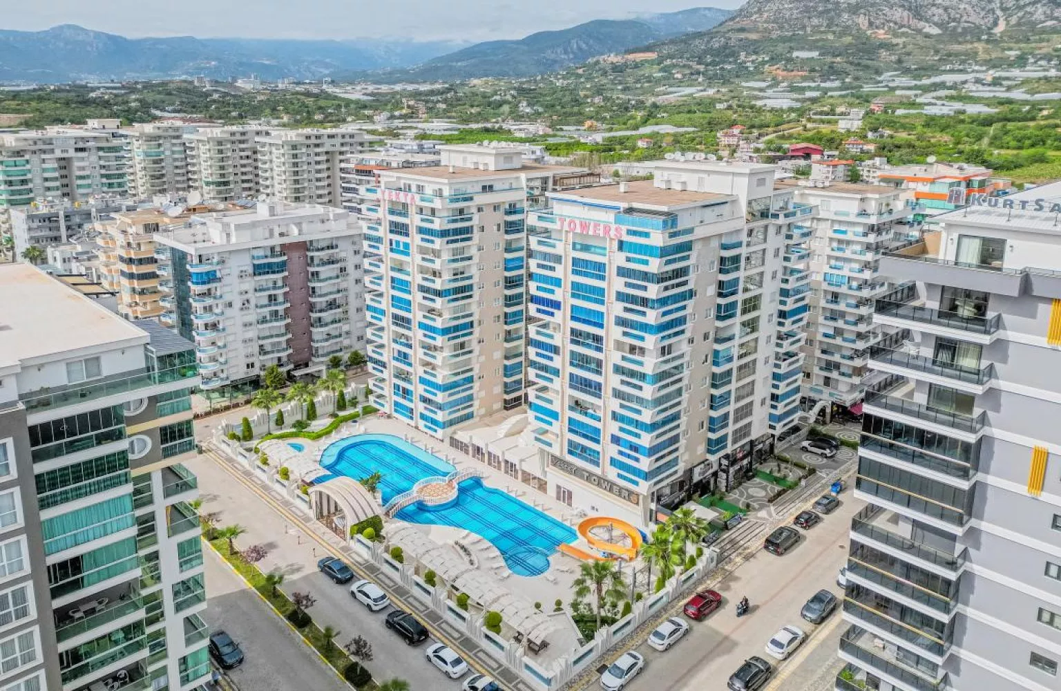 Plaja 450m Mesafede  2+1 Eşyalı Satılık Daire - Mahmutlar