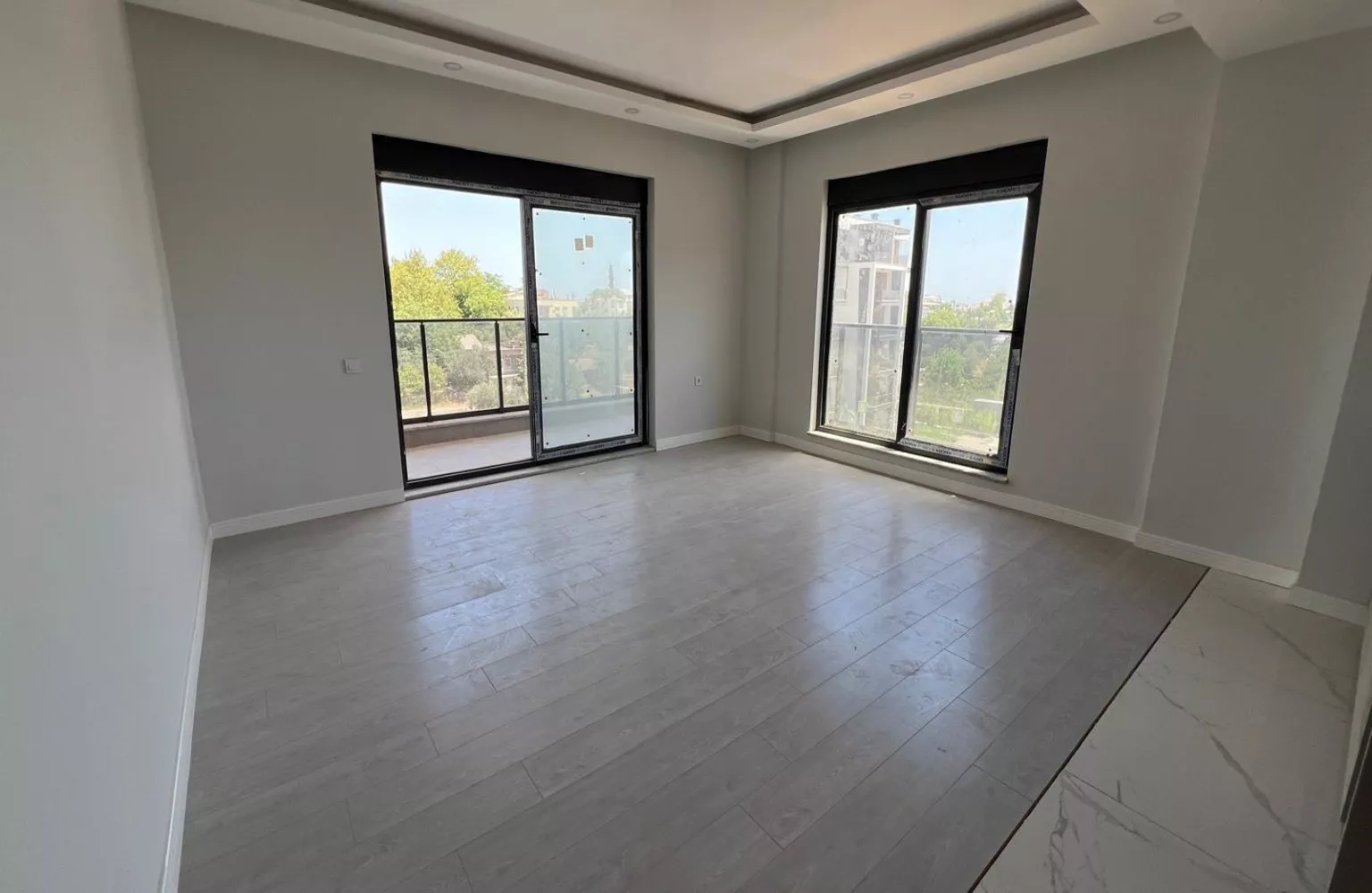 Antalya Altıntaş'ta Lüks Donanımlı 1+1, 2+1 Satılık Daireler