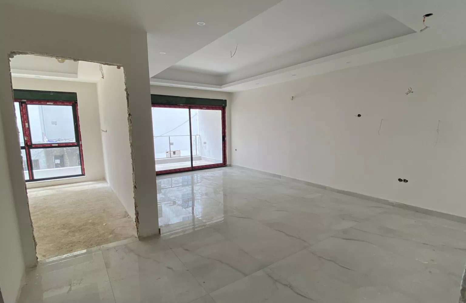 Brandneue 1+1 Wohnung zum Verkauf Alanya Mahmutlar