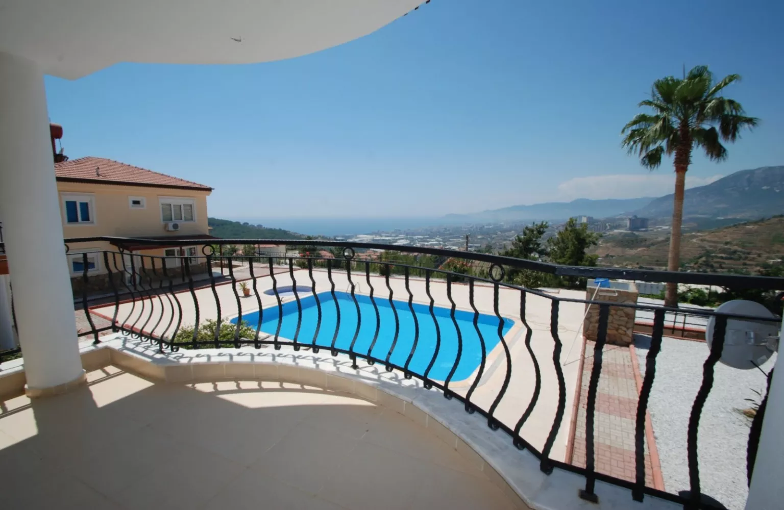 Alanya Kargıcak Satılık Deniz Manzaralı Eşyalı 3+1 Villa