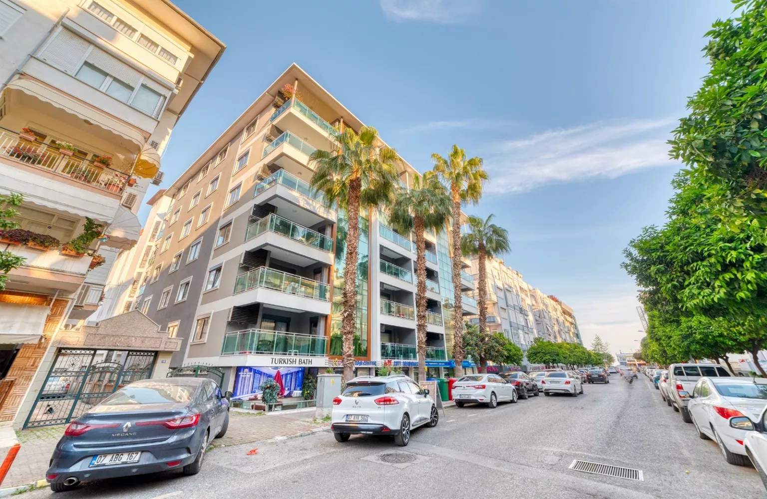 Satılık Eşyalı Plaja Yakın Mesafede Satılık 2+1 Geniş Daire